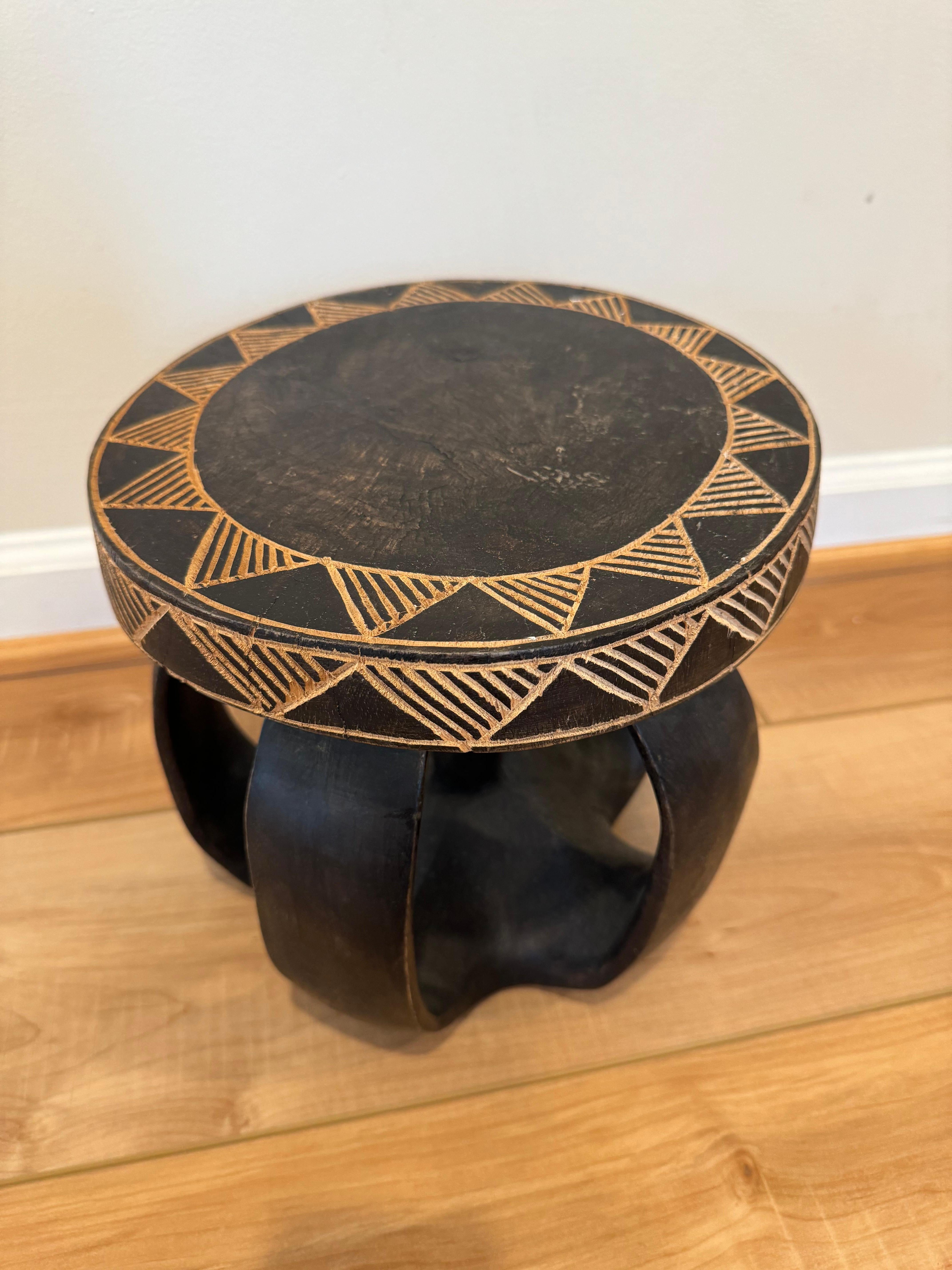 African Senufo Round Stool In Good Condition In Centreville, VA