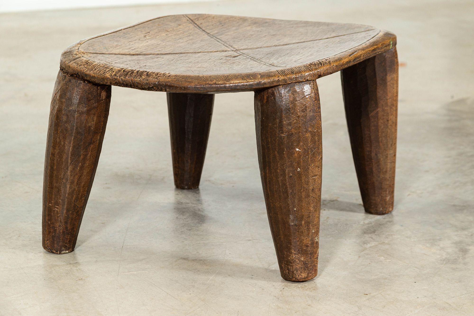 Teck Tabouret / Table d'appoint africain Senufo en vente