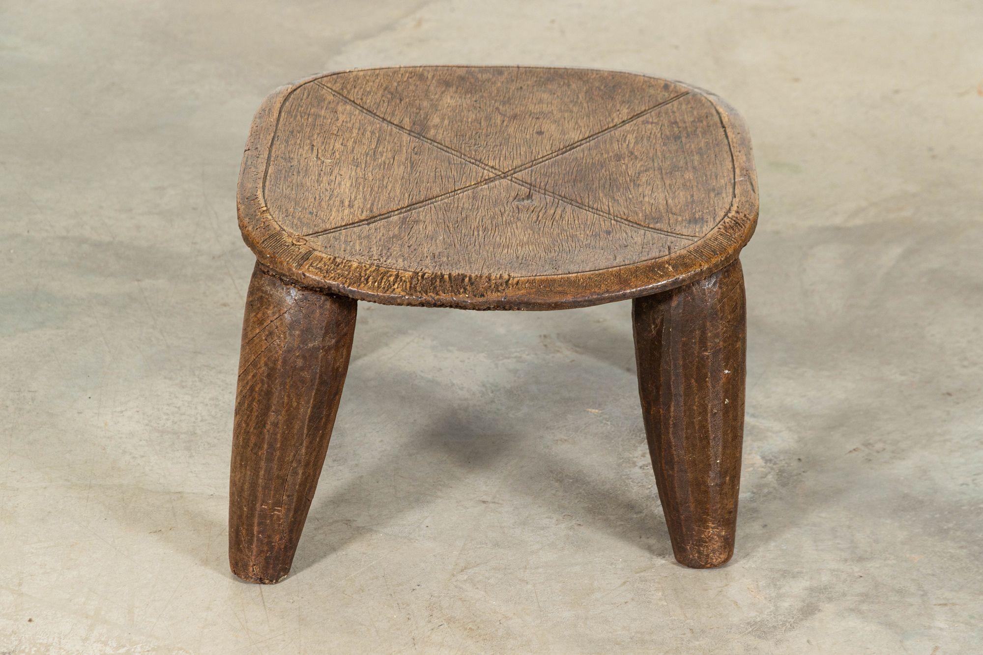Tabouret / Table d'appoint africain Senufo en vente 3