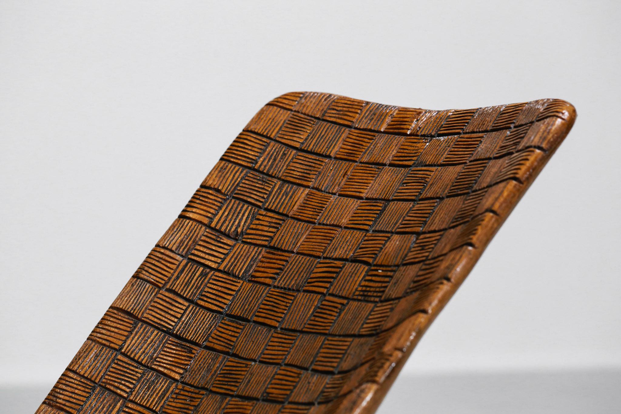Afrikanischer klappbarer Sessel aus Massivholz, ethnisch geschnitzt, um 1970 im Angebot 5