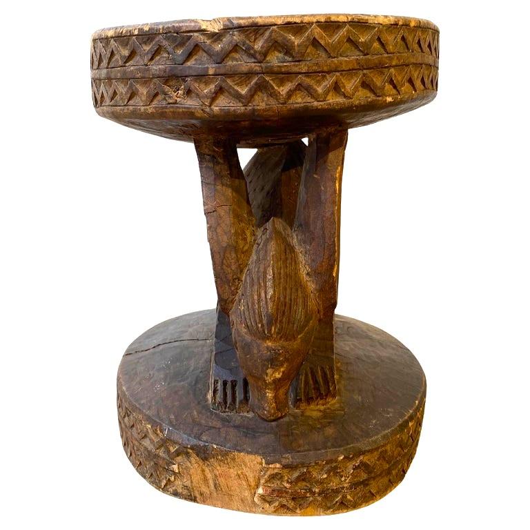 Afrikanischer Hocker aus Kamerun  Bamoun oder Bamileke (Holz) im Angebot