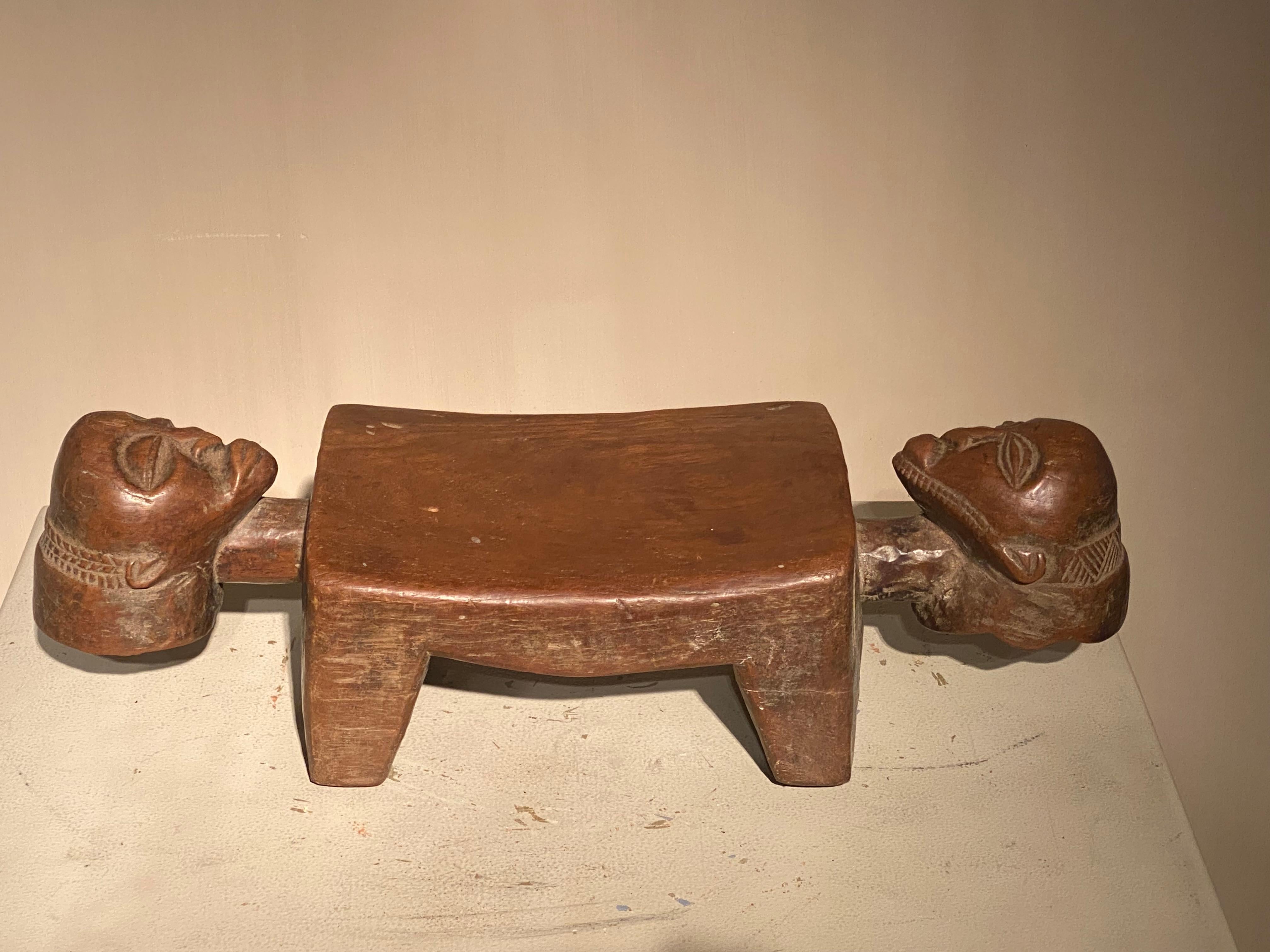 Congolais Tabouret africain-appui-tête en vente