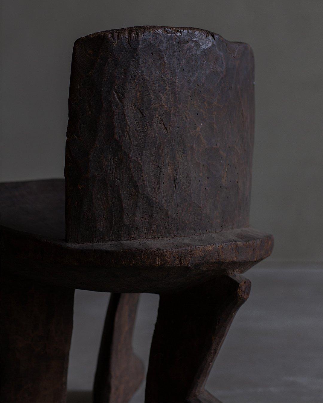 African stool, Solid Wood, Mid-20th century For Sale 2