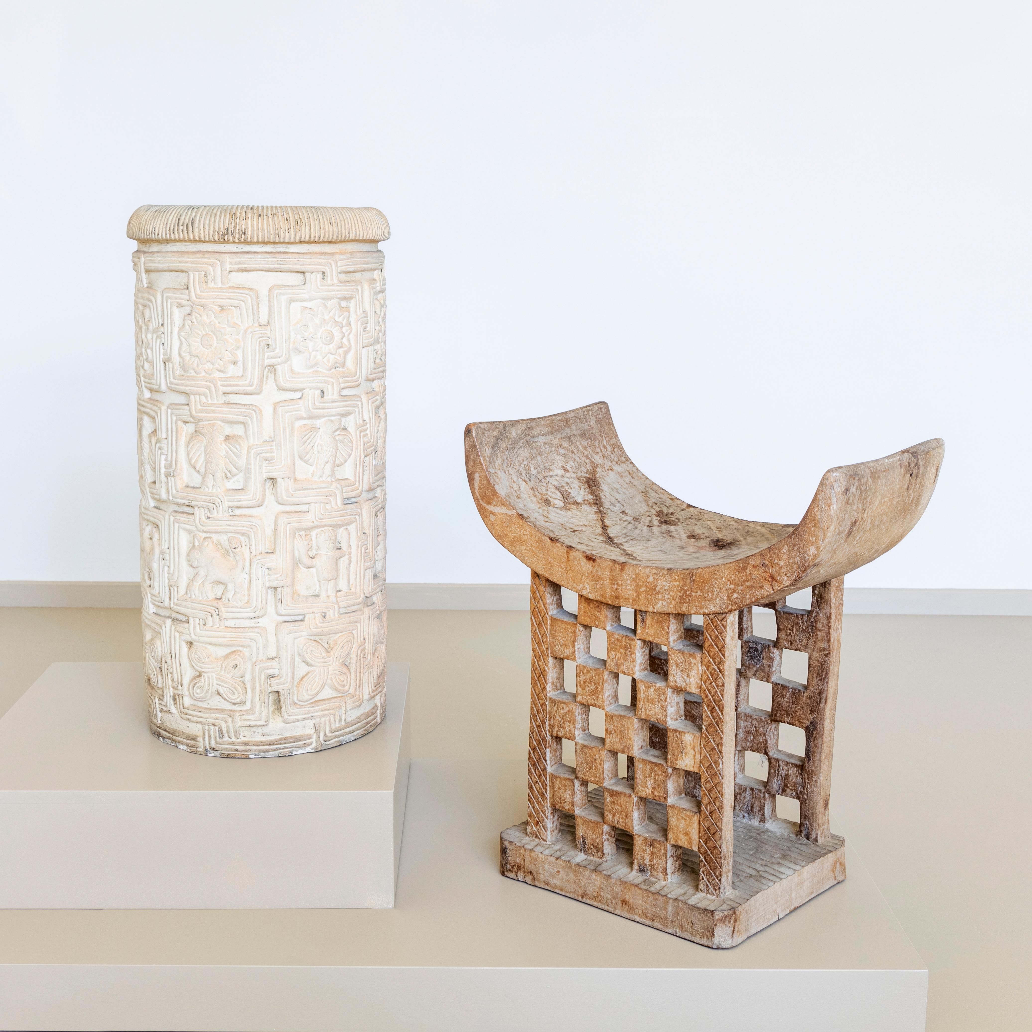 20ième siècle Tabouret de style africain, 20e siècle en vente