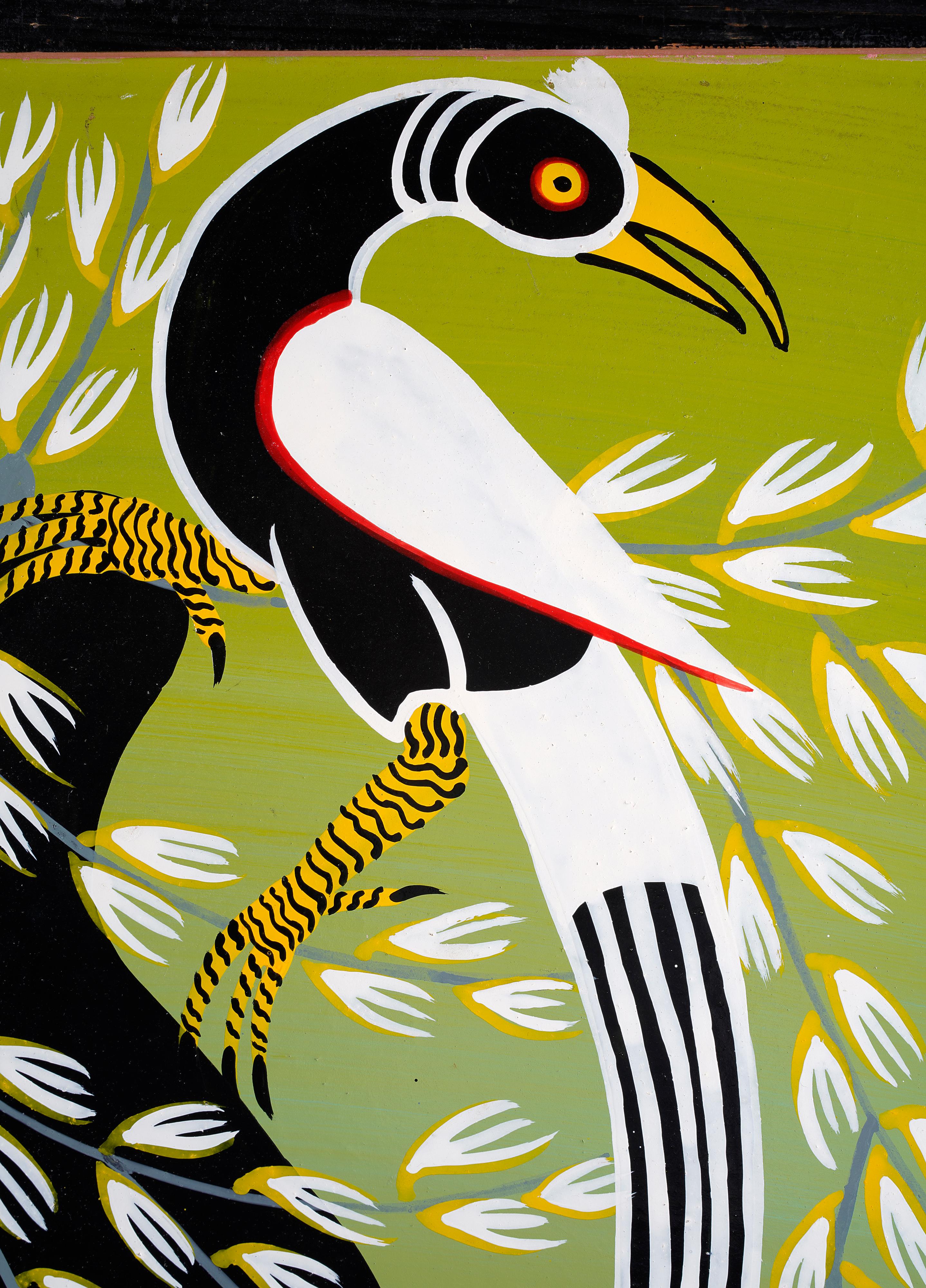 A Tingatinga painting by unknown artist from 1978. Signed Massani. It is painted on masonite and has a thin black frame. 

Naive motif in bold colours with two birds.

The painting has minor color loss, scratches and marks. Frame with minor cracks