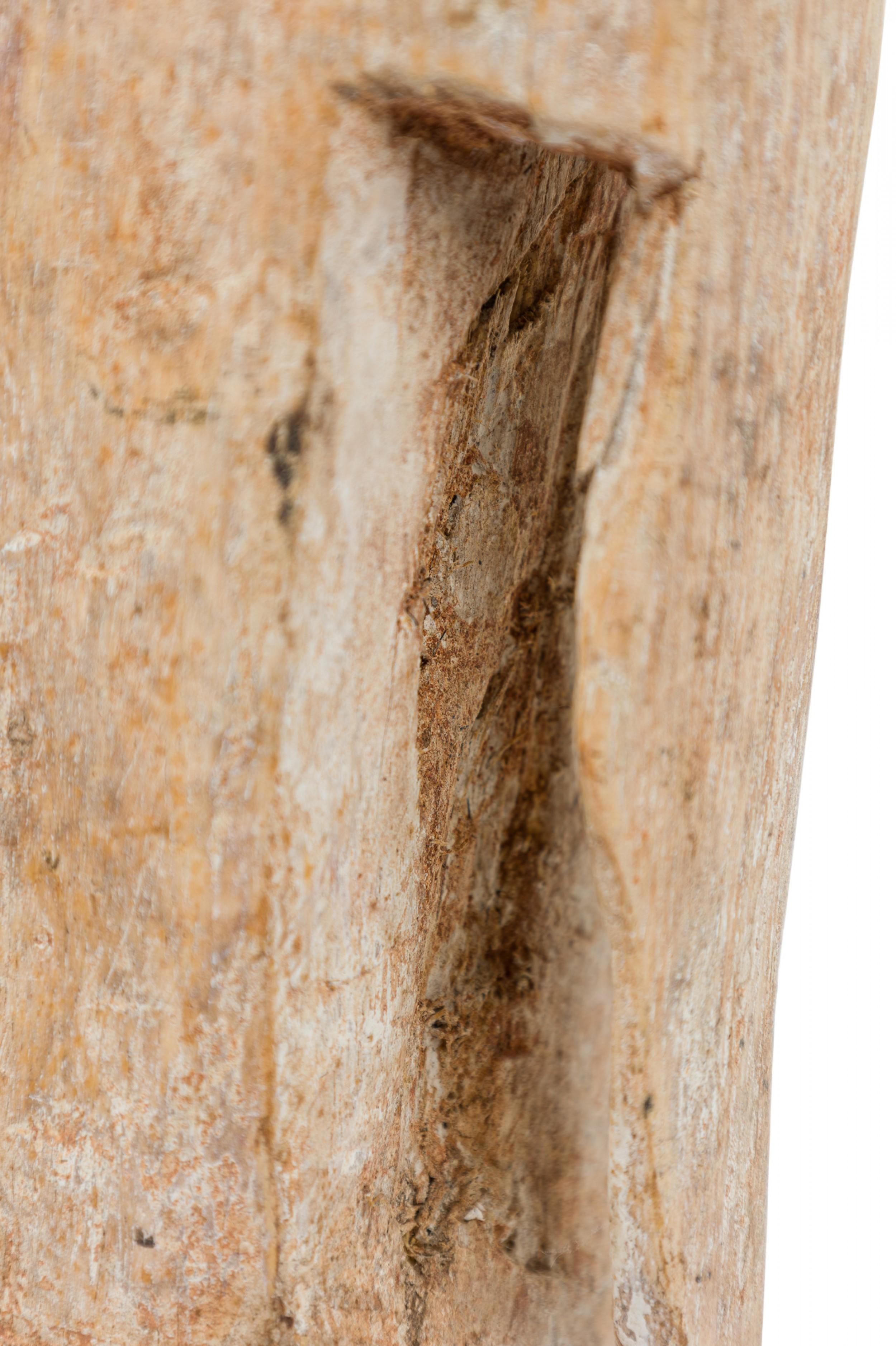 Togo africain 20e siècle Figure Legba Aja en bois sculpté sur pied en vente 2