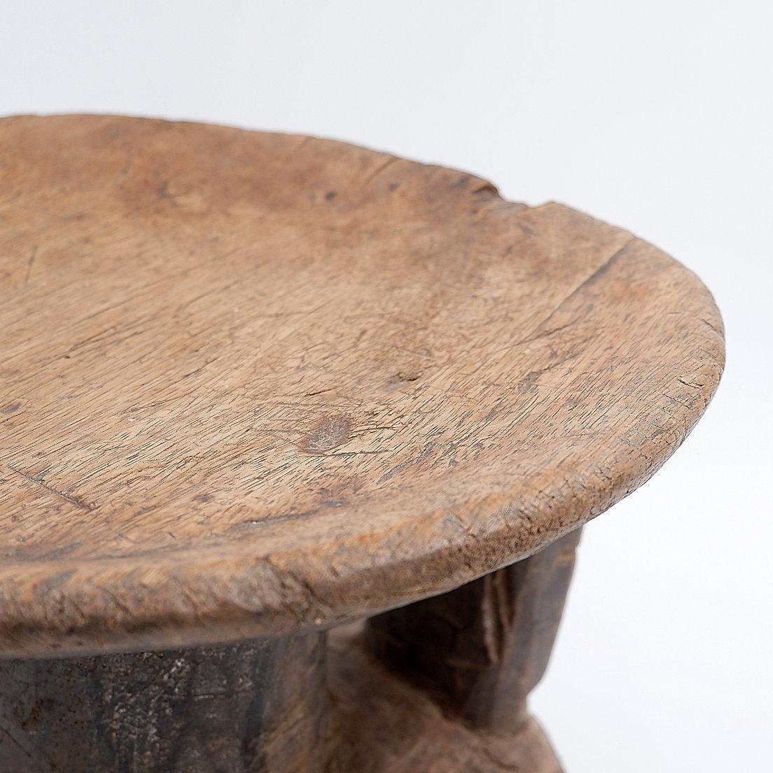 Afrikanischer TONGA-Hocker mit Griff - 20. Jahrhundert im Angebot 5