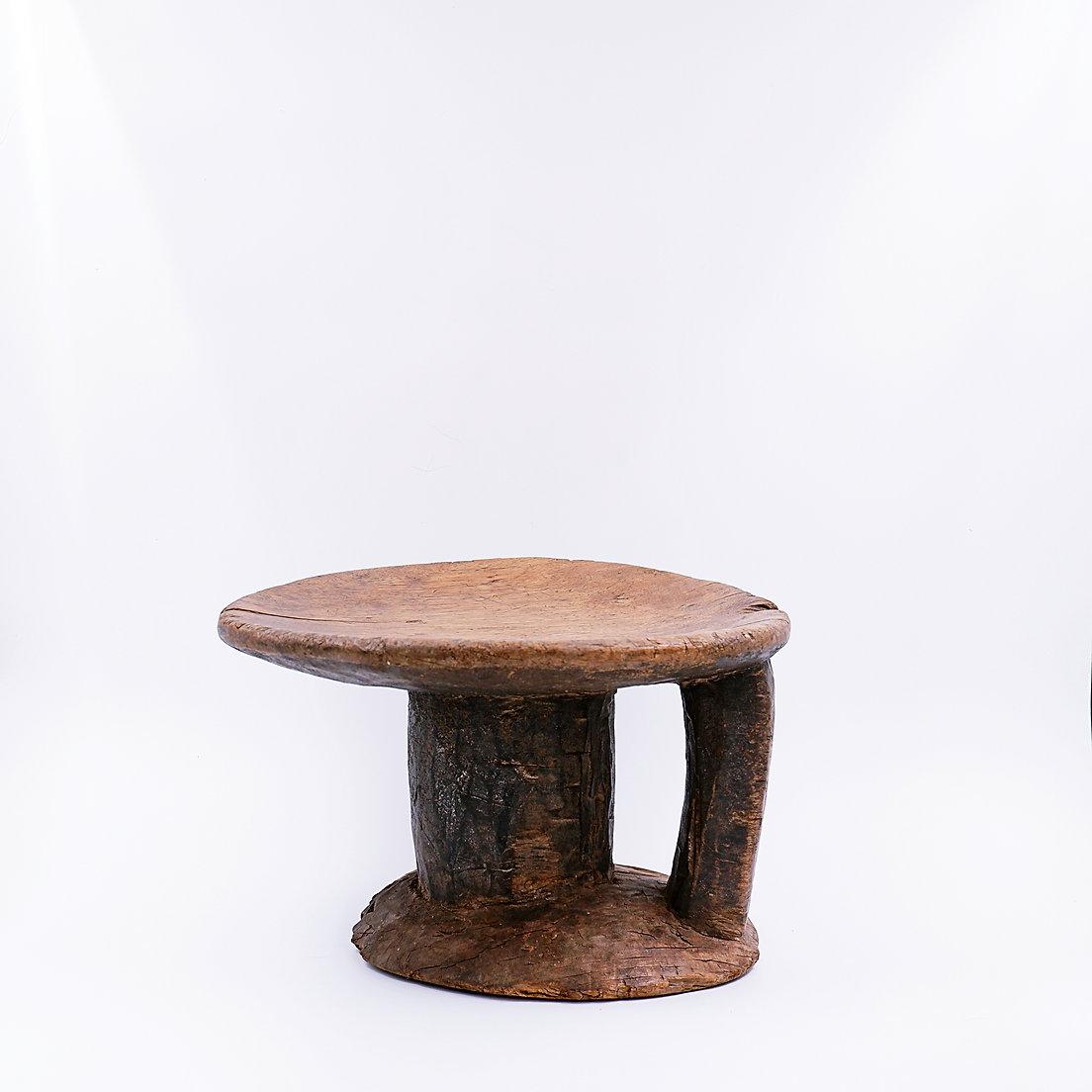 Afrikanischer TONGA-Hocker mit Griff - 20. Jahrhundert im Angebot 8