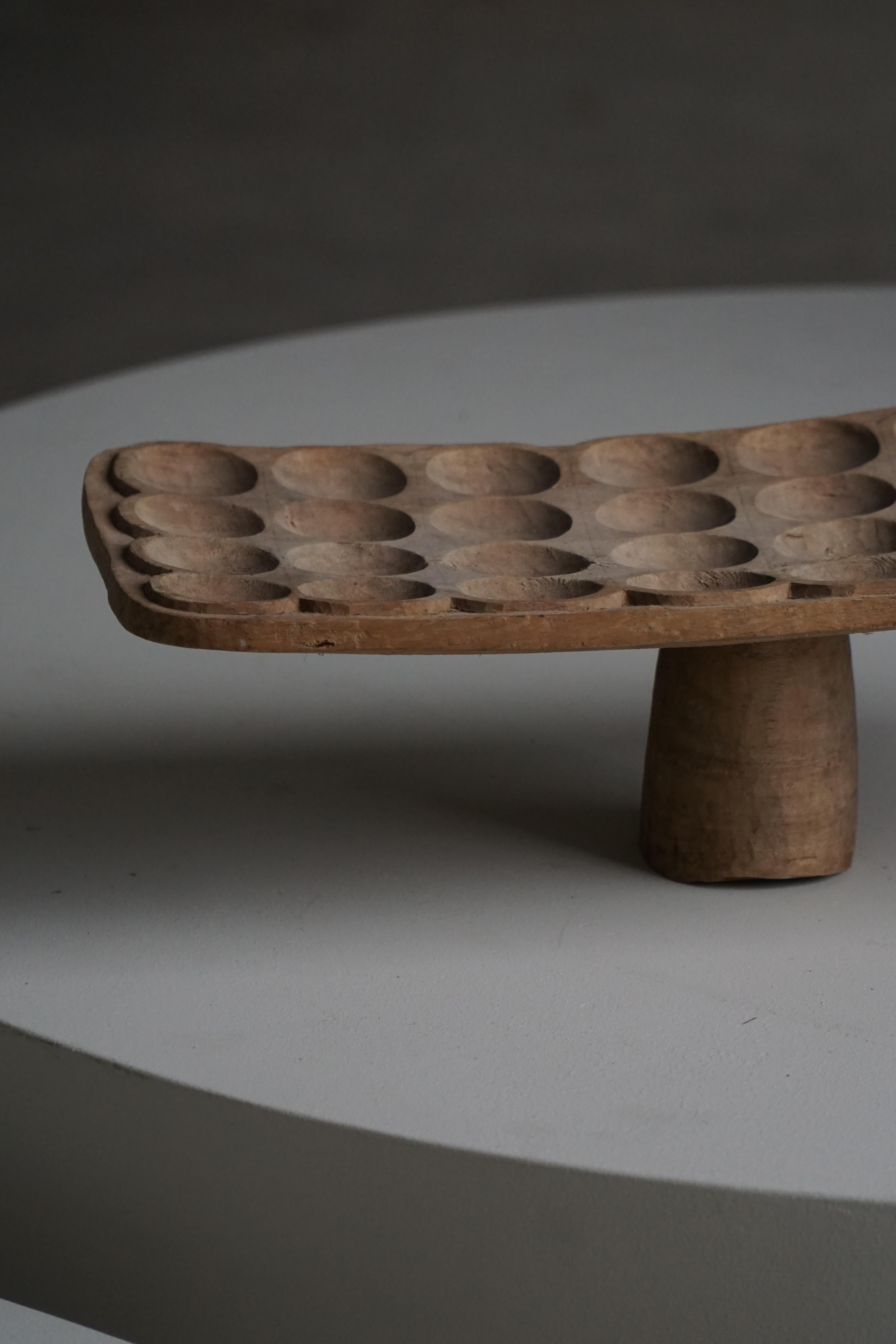 African Traditional Game Board / Sculptural Object, Early 20th Century In condizioni buone in vendita a Odense, DK