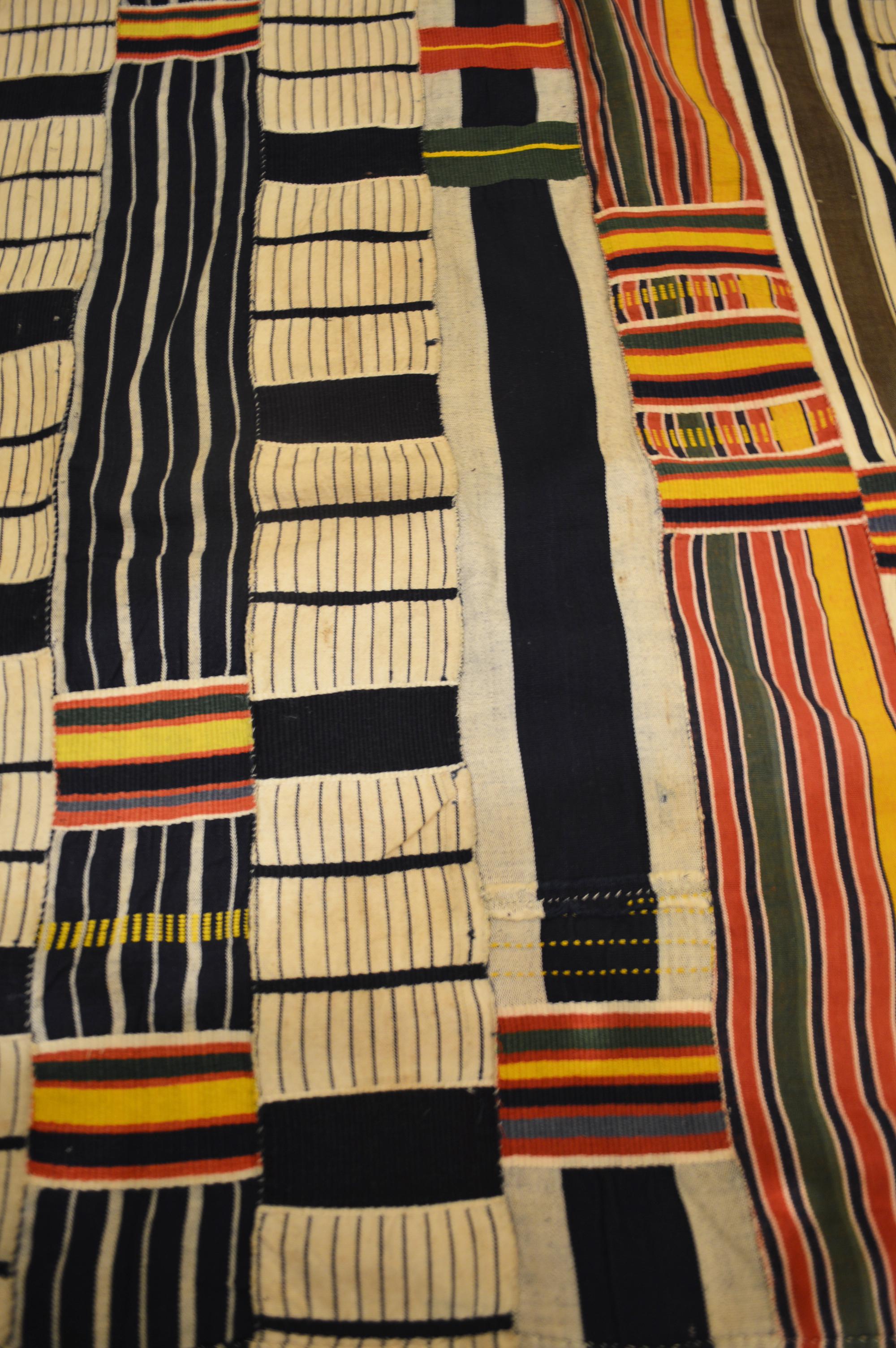 African Tribal Art Small Royal Ewe Kente Cloth Interior Design In Good Condition For Sale In London, GB