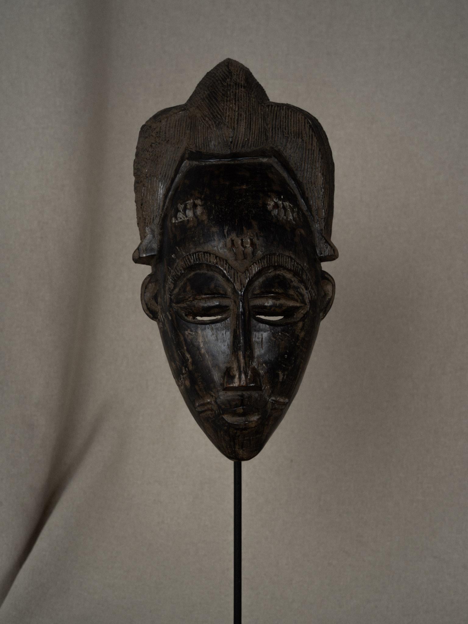 African tribal Baule mask  In Excellent Condition For Sale In 'S-HERTOGENBOSCH, NL