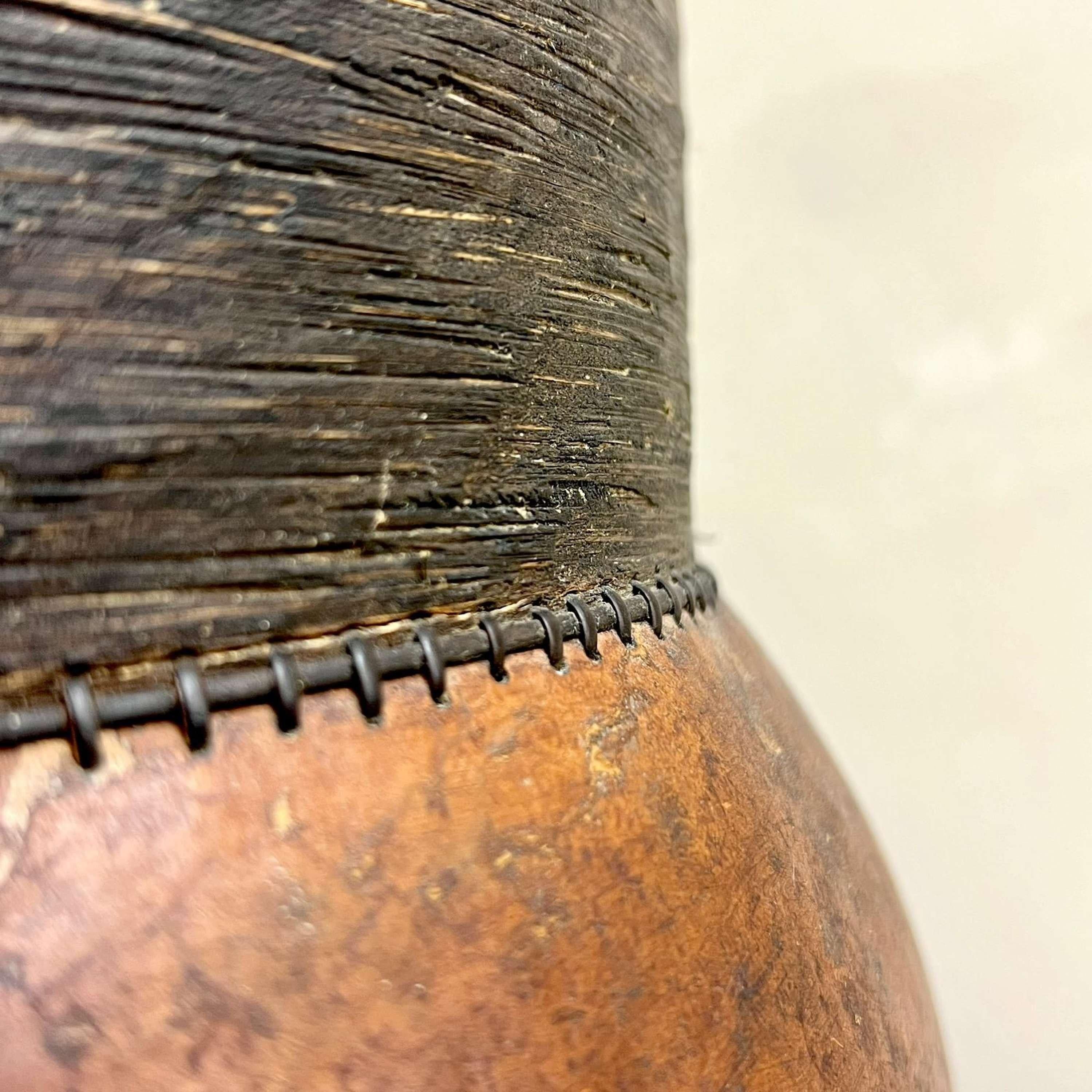 Vaso tribale africano in zucca in vendita 2