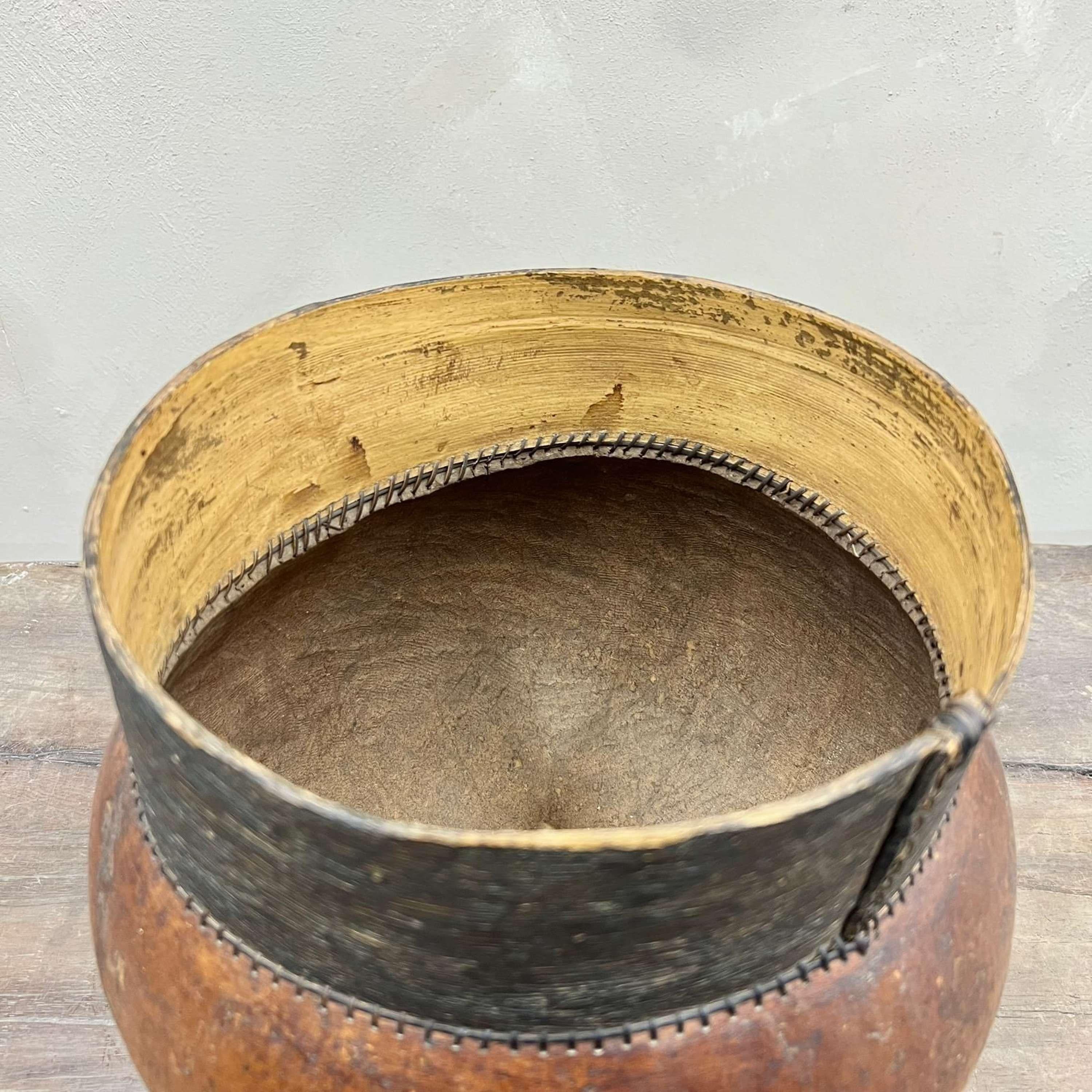Vaso tribale africano in zucca in vendita 3