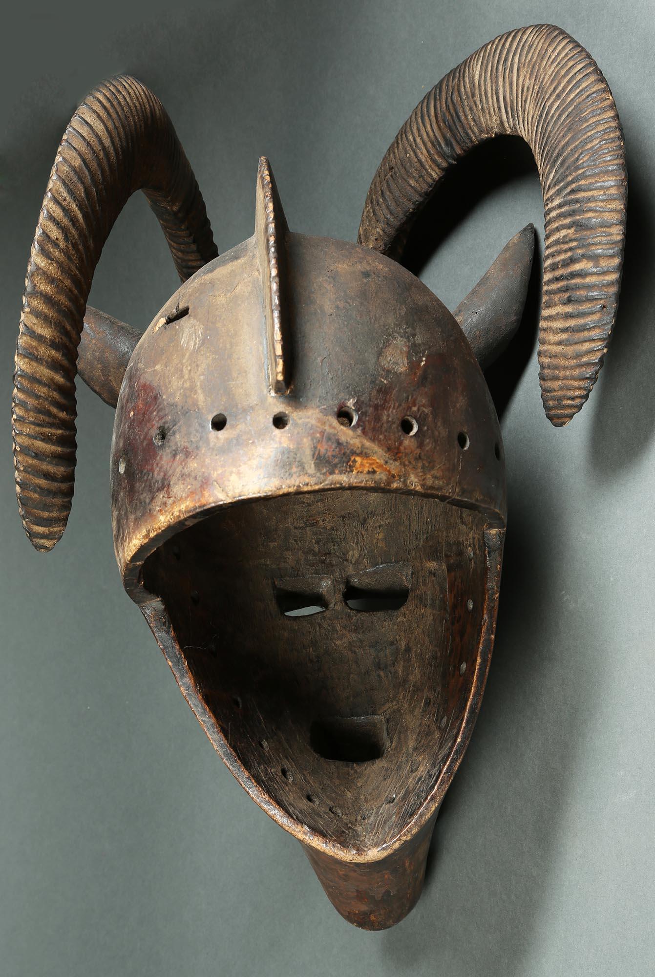 Hand-Carved African Tribal Large Ram Mask, Bobo Burkina Faso Early 20th Century Africa