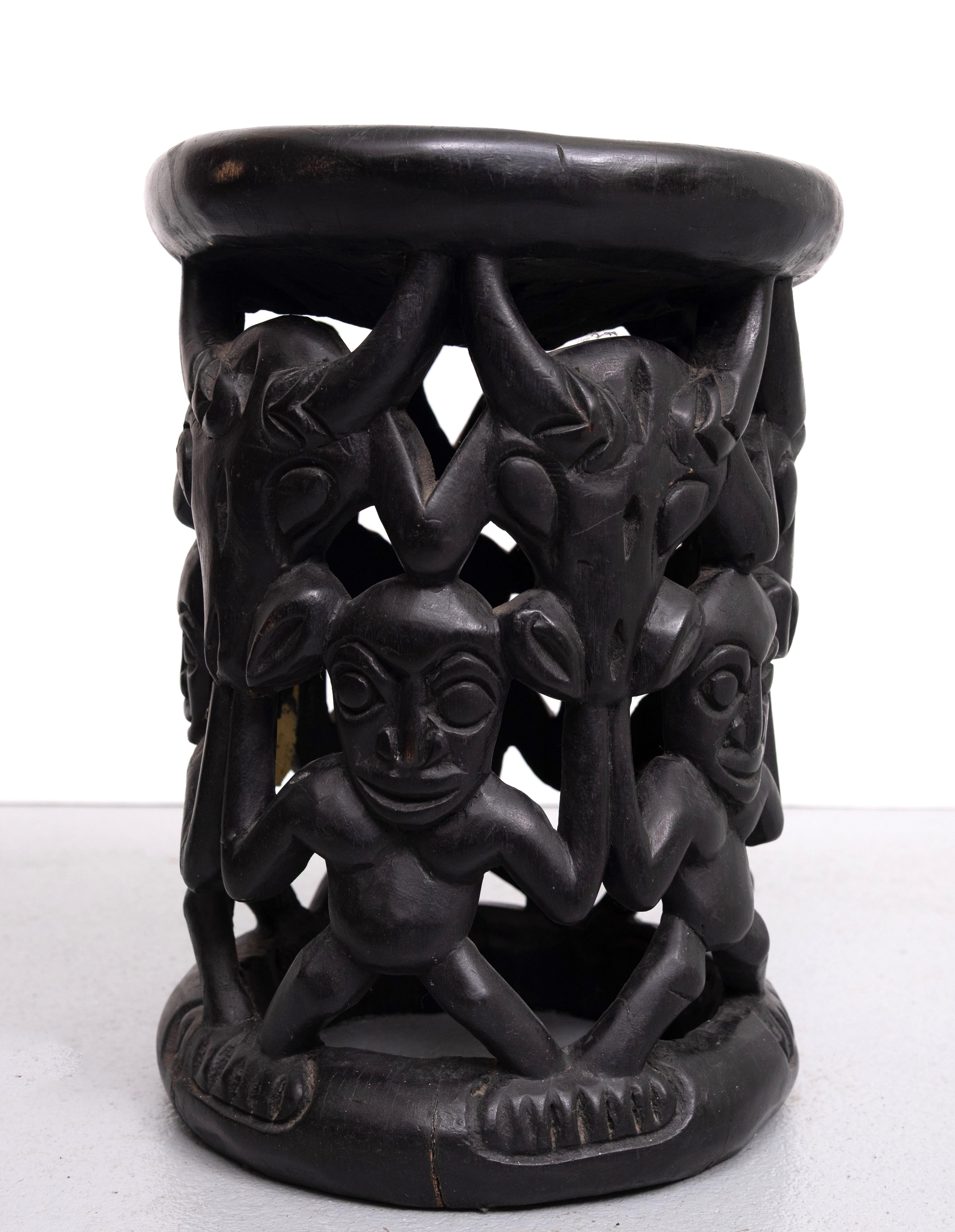 Cameroonian African tribal stool amileke, Cameroon Africa, 1950's For Sale