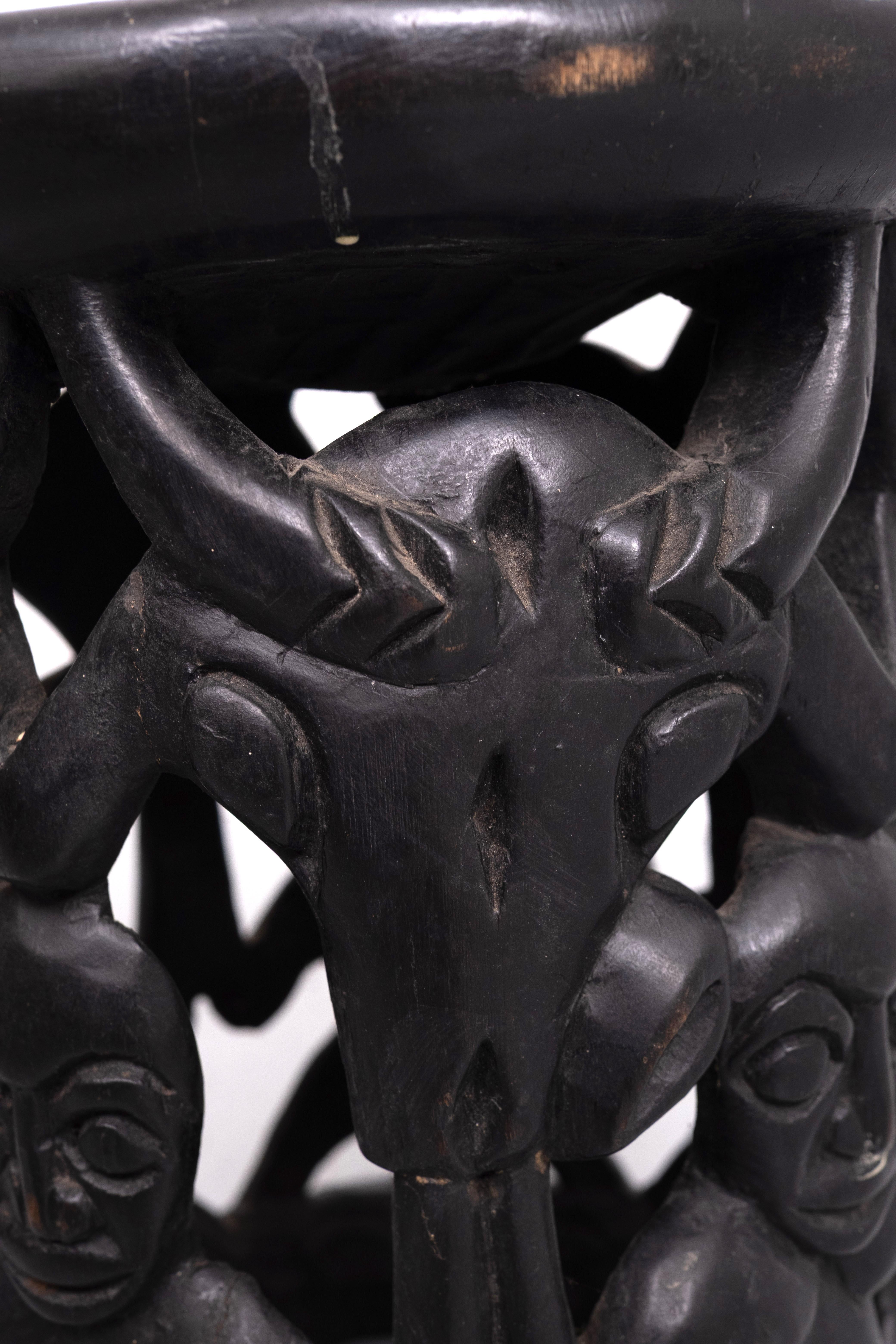 Hand-Carved African tribal stool amileke, Cameroon Africa, 1950's For Sale