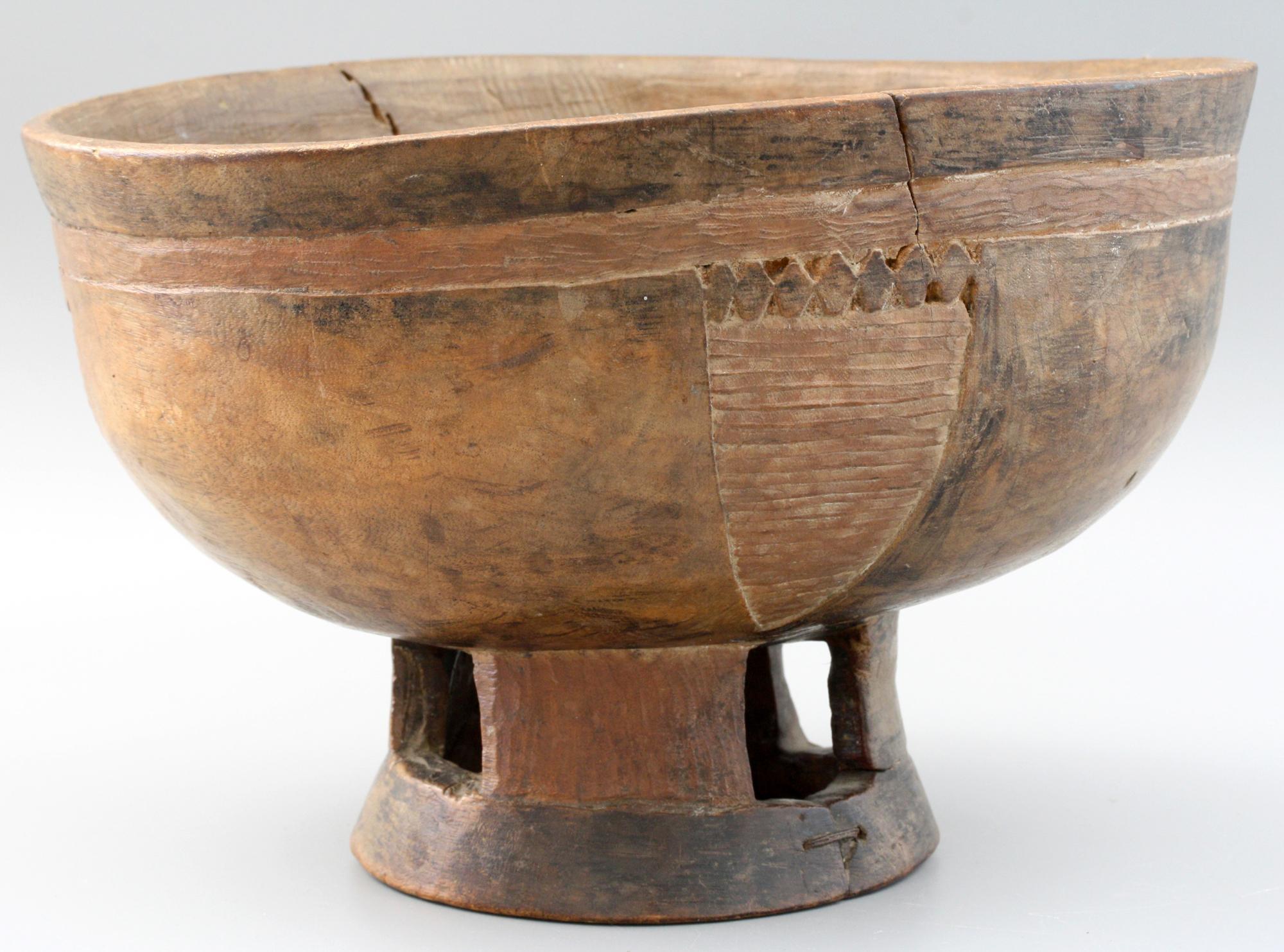 African Tribal Well Carved Wooden Pedestal Bowl or Mortar 6