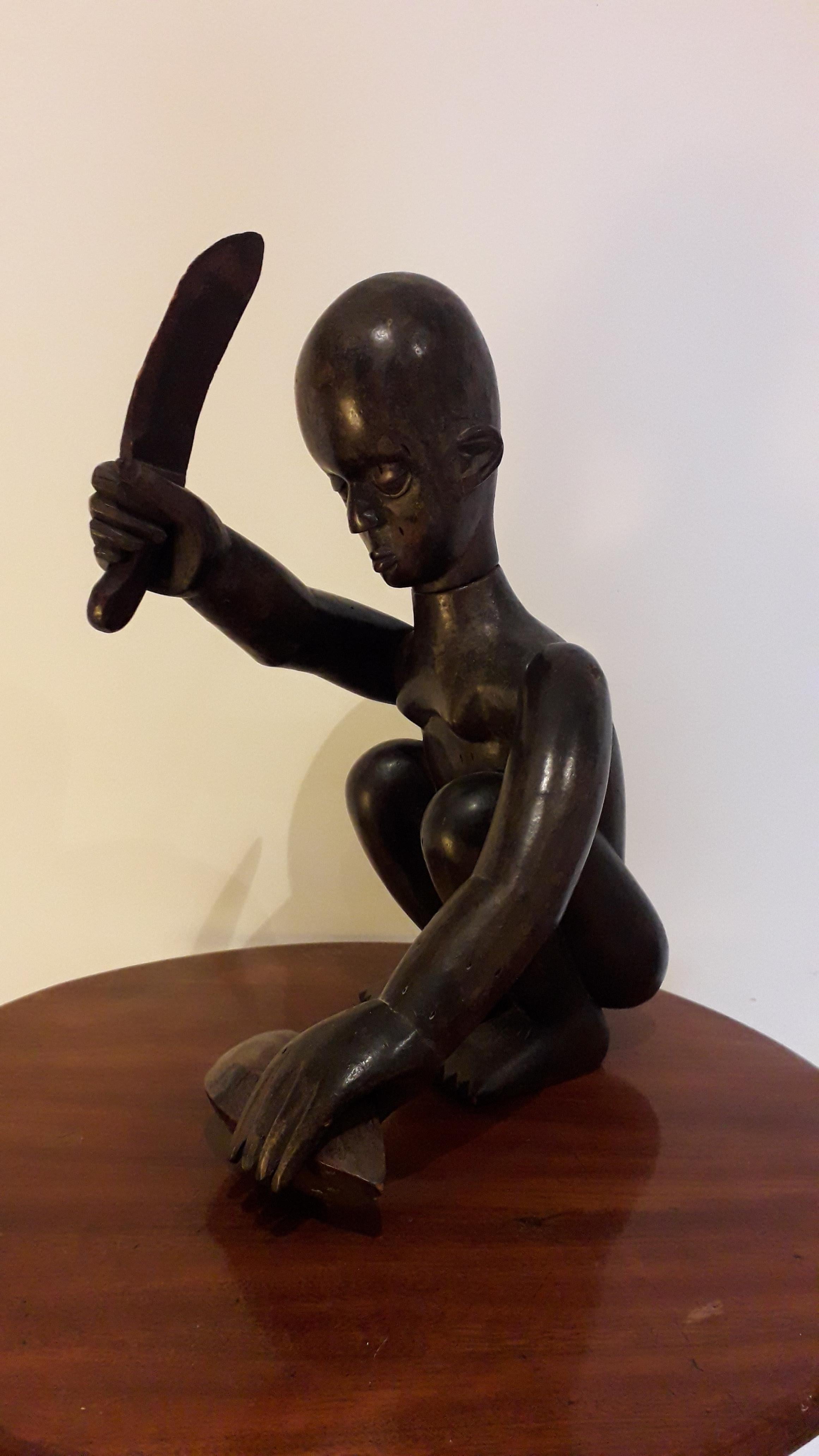 African Wood Figure, circa 1900 In Good Condition In Cranbrook, Kent