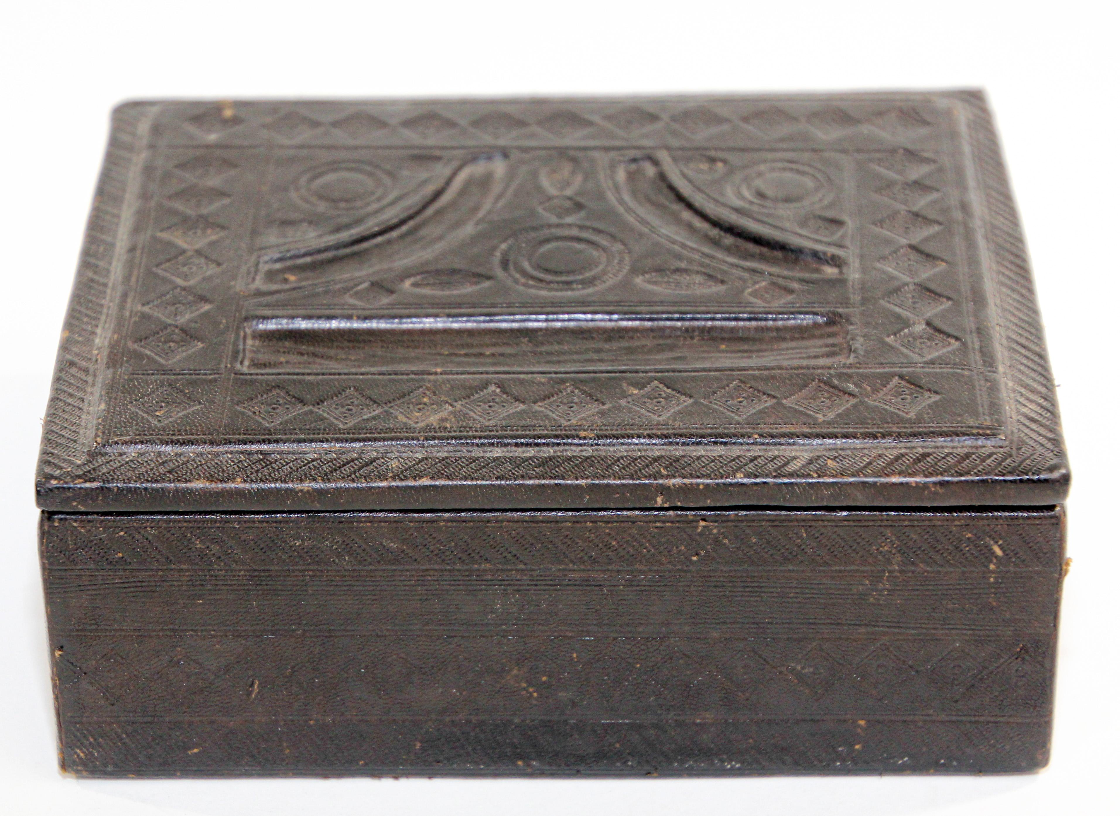 African Tuareg Hand-Tooled Black Leather Box For Sale 2