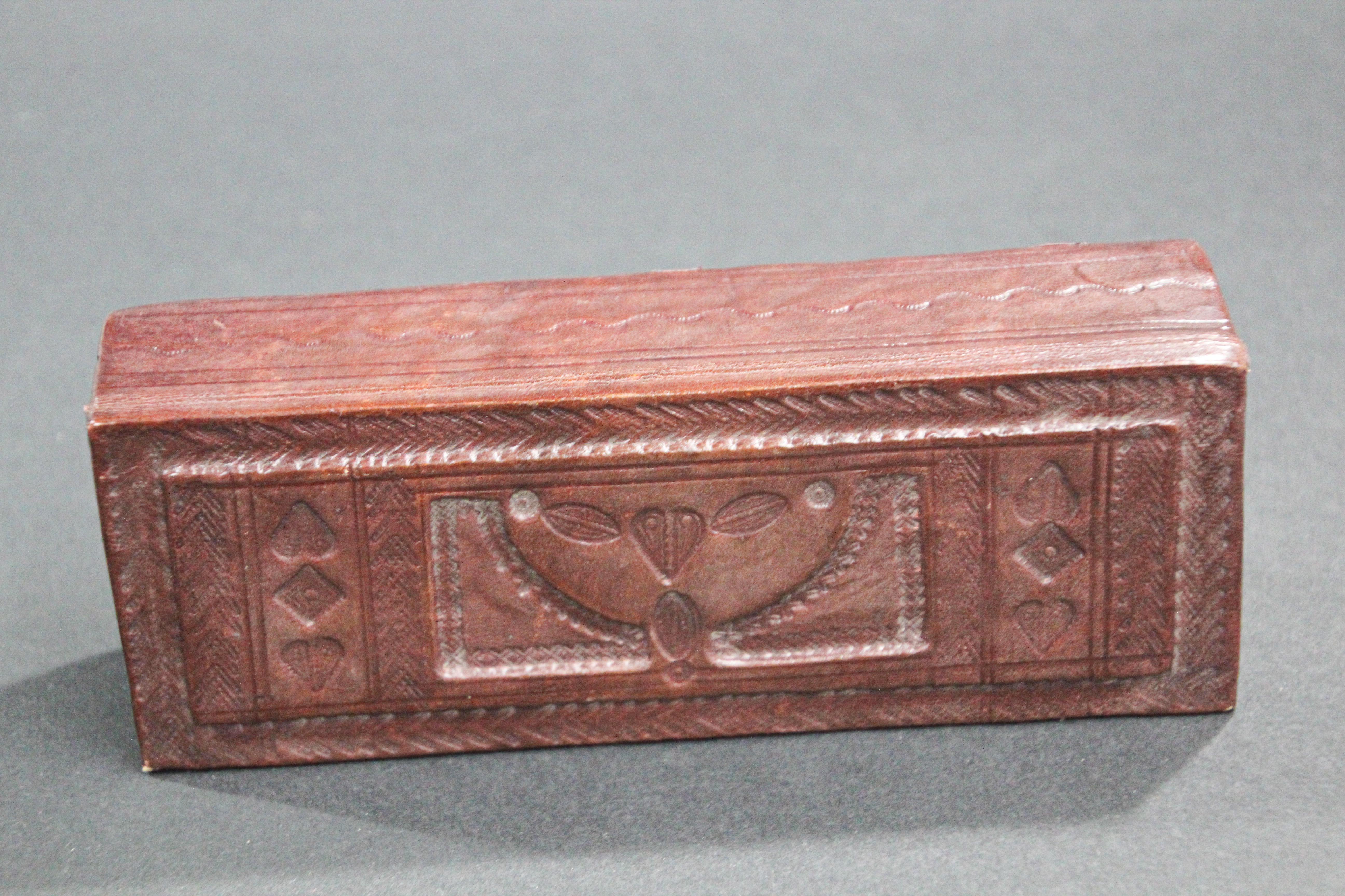 20th Century African Tuareg Hand-Tooled Brown Leather Box For Sale
