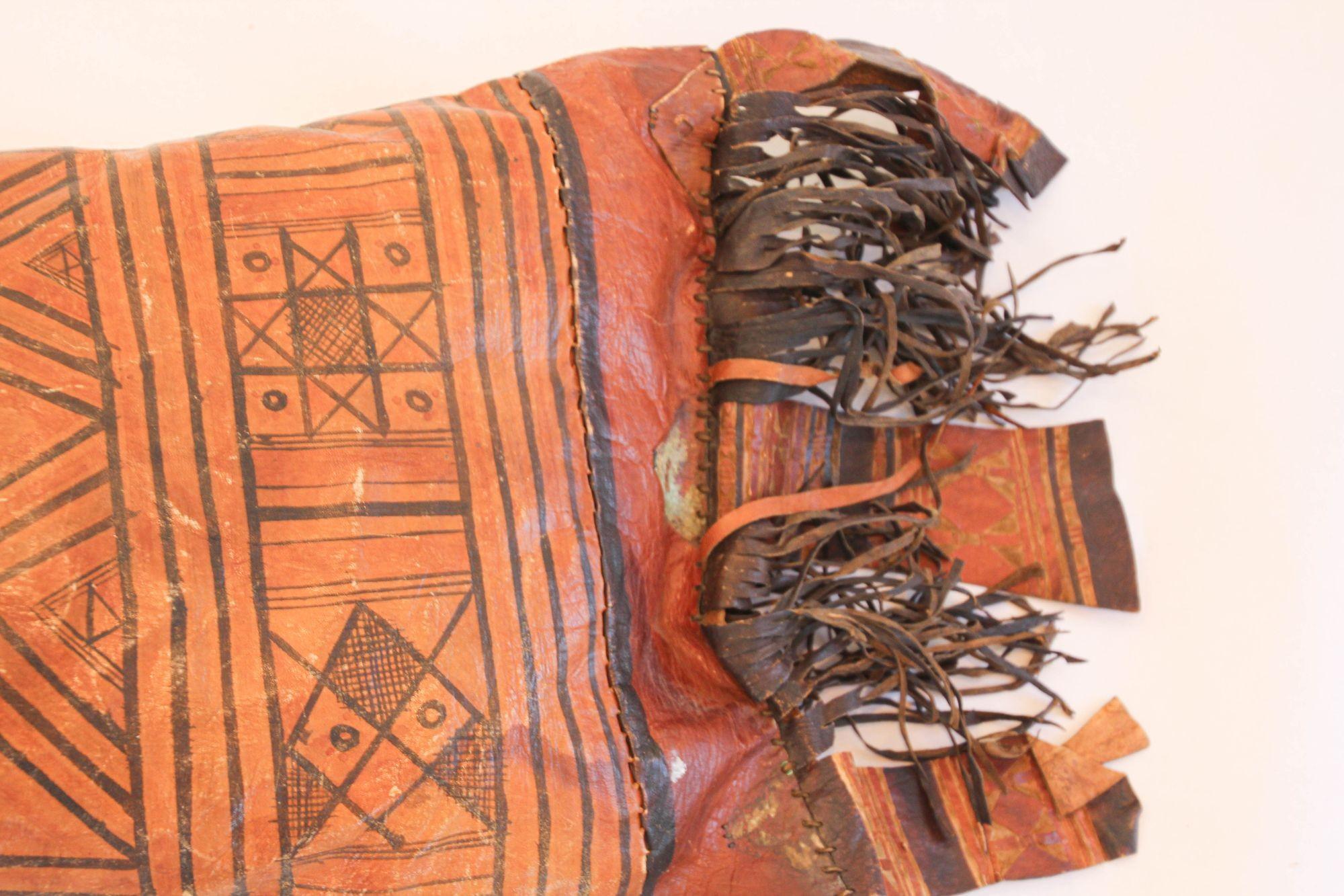 African Tuareg Hand-Tooled Leather Pillow with Fringes For Sale 7