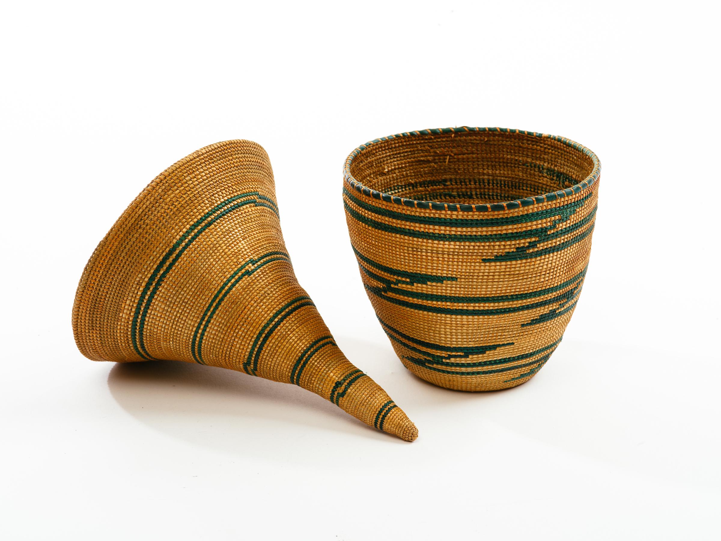 basket with conical lid