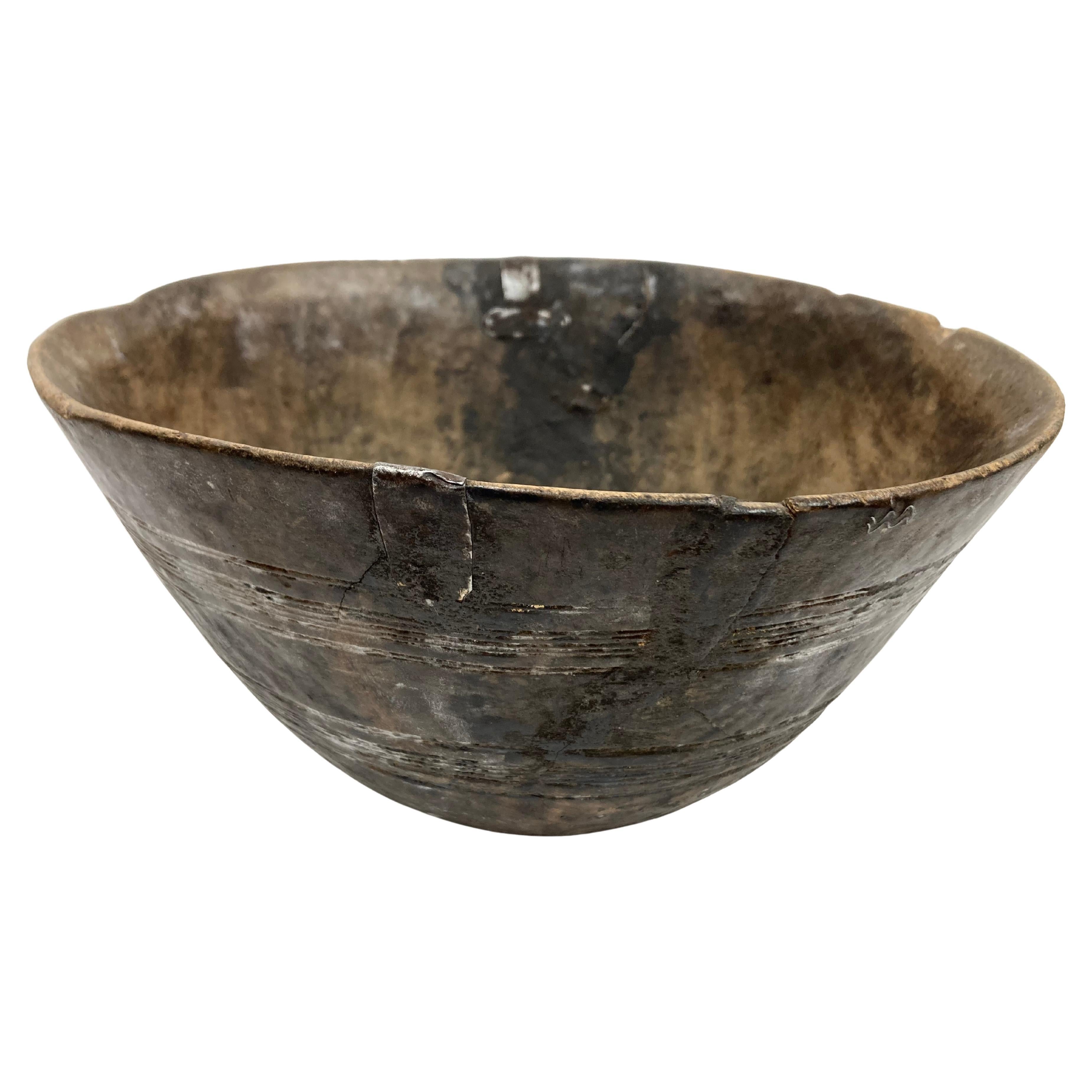 Bol africain en Wood avec design incisé