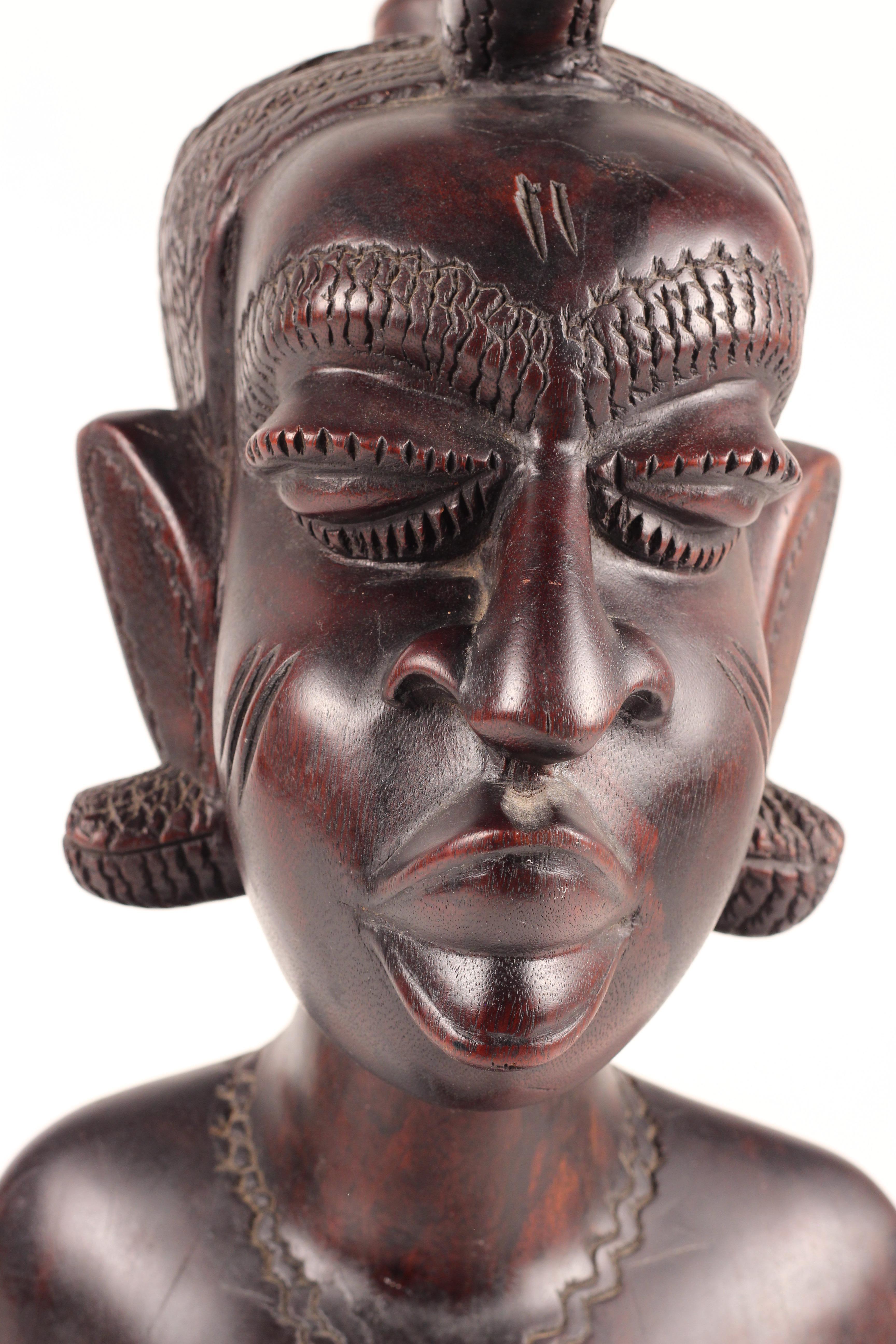 Afrikanische weibliche Holzbüste, figurative Skulptur Mandinka Frau, Mandinka im Angebot 4