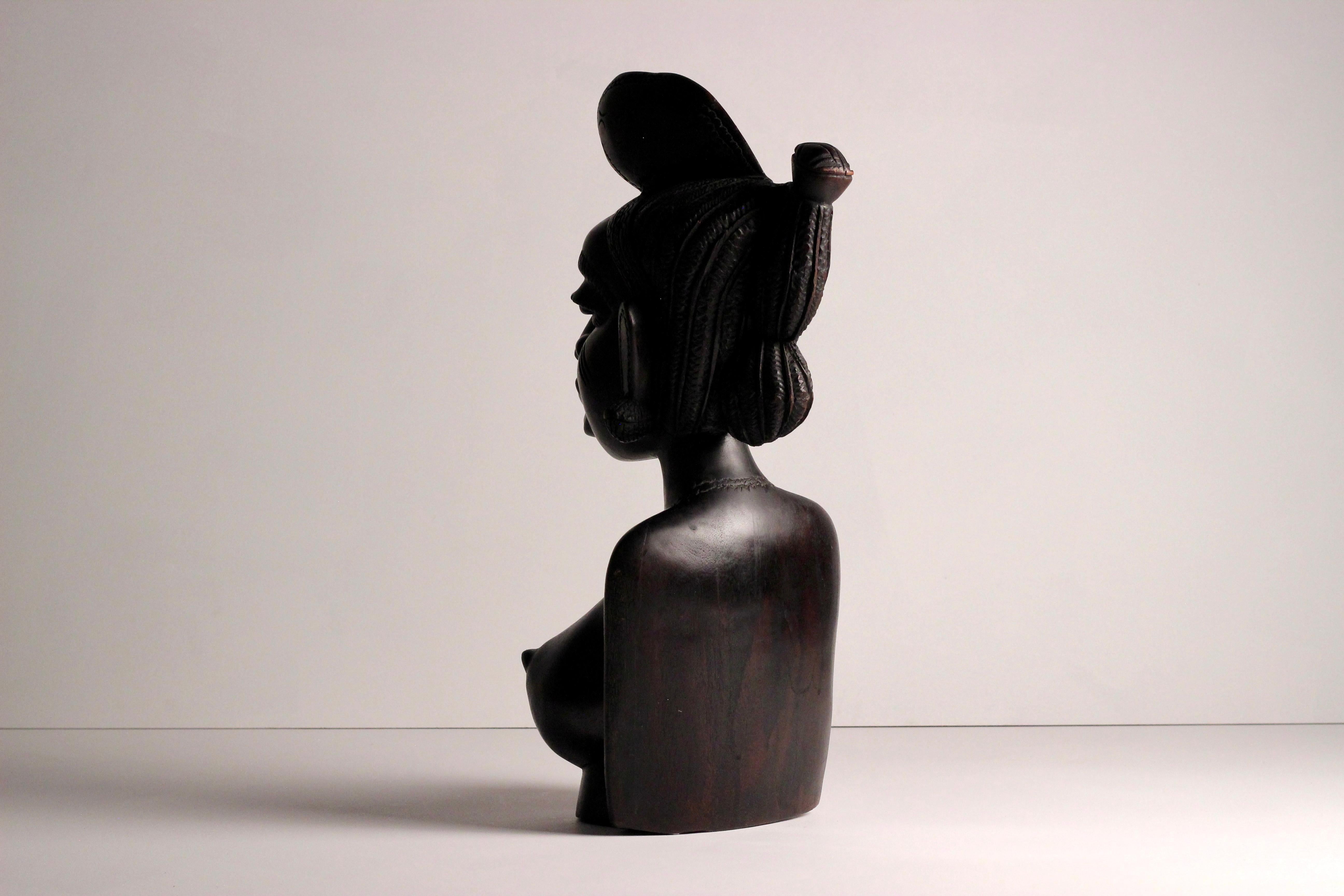 Afrikanische weibliche Holzbüste, figurative Skulptur Mandinka Frau, Mandinka im Angebot 7