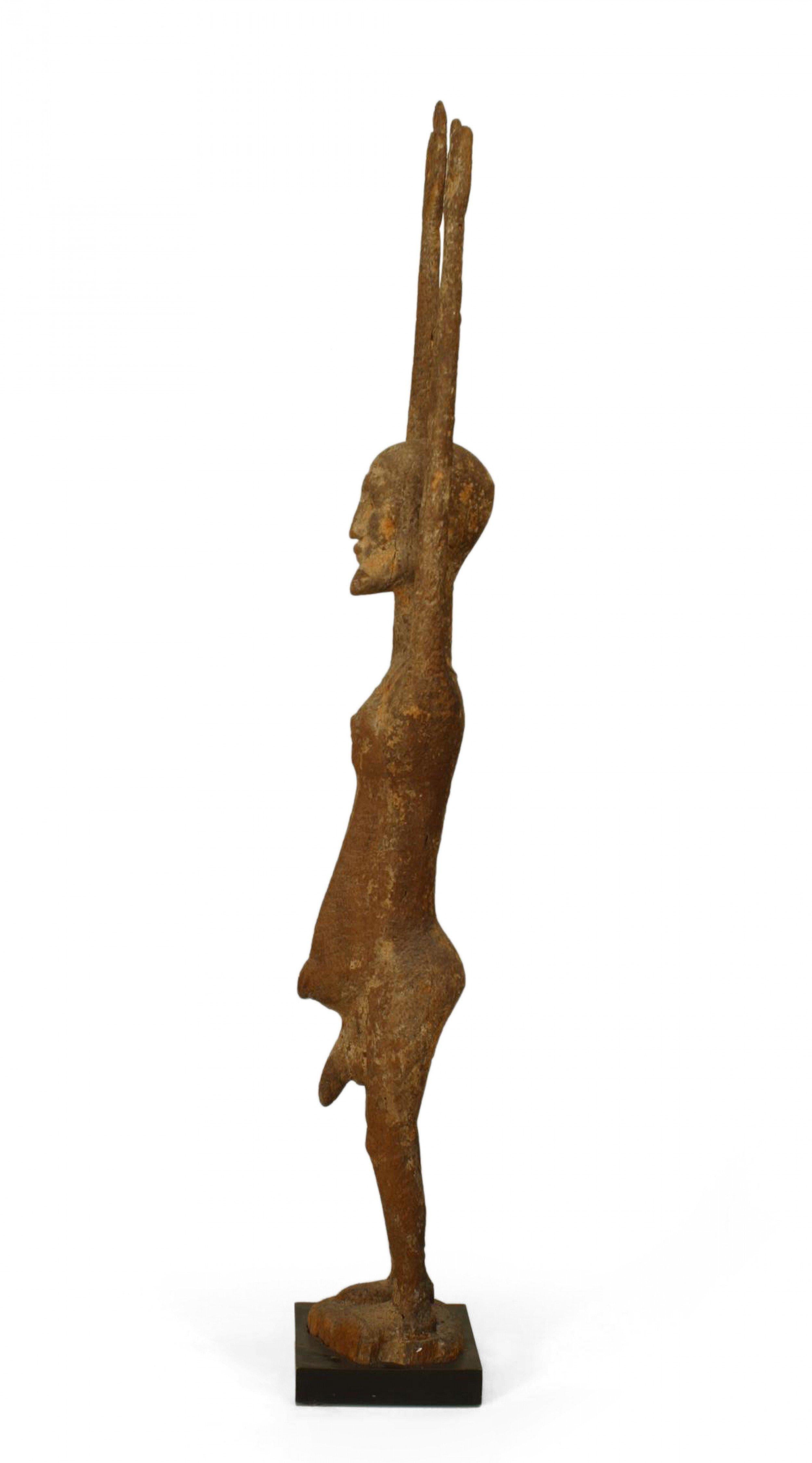 Afrikanische Holzfertility-Göttin-Figur (Stammeskunst) im Angebot