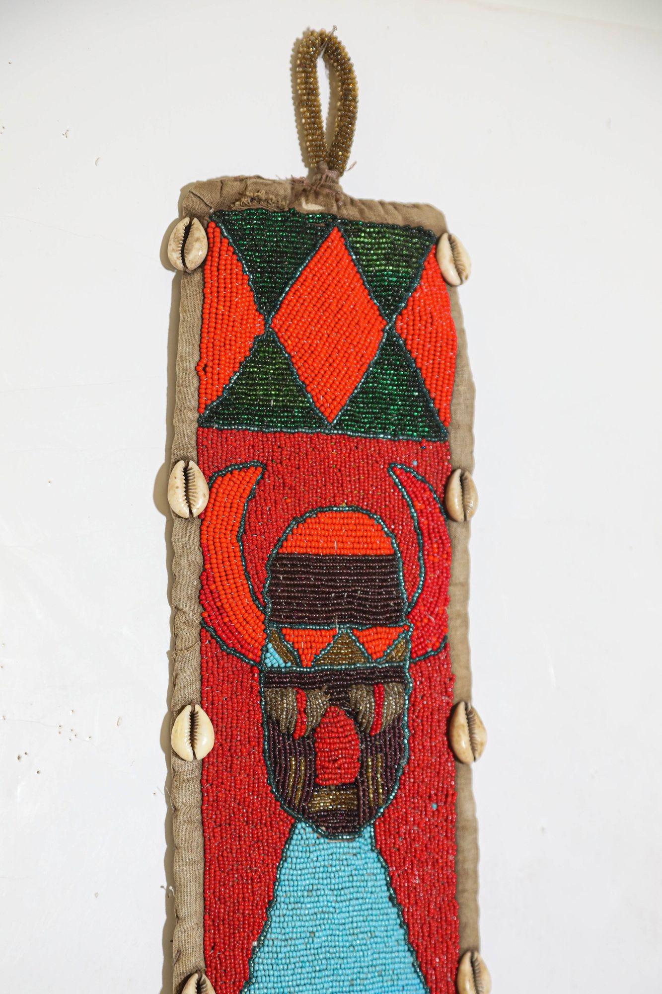 Faja de panel de cuentas rojas de adivino yoruba africano 1950 siglo XX en venta