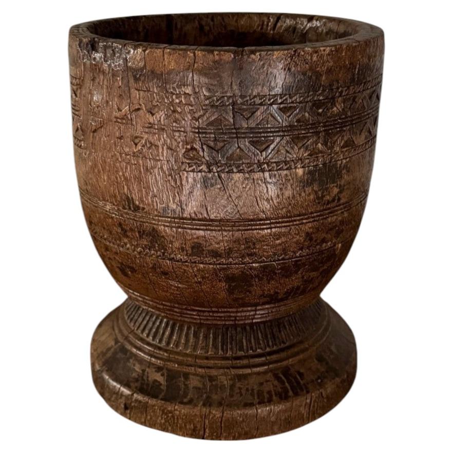 Mortero africanista de madera tallada, siglo XX en venta