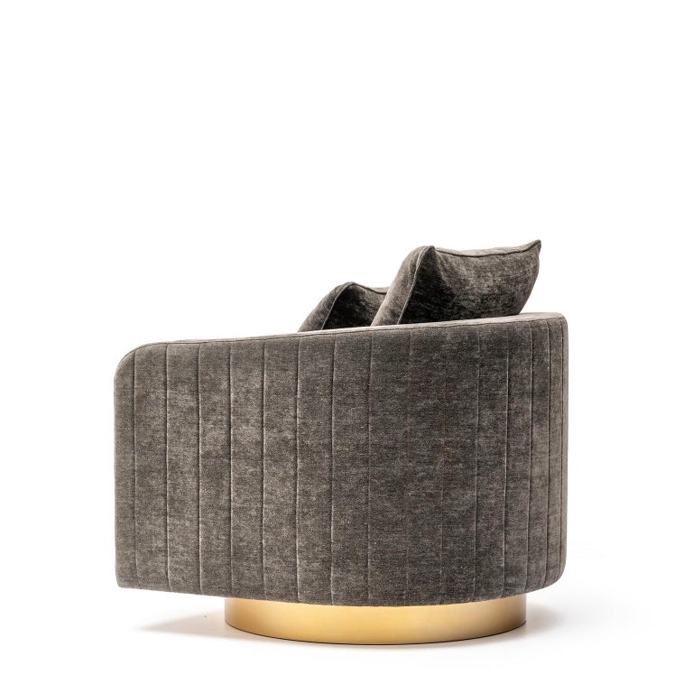 Afrodite Armchair in Cortina Fabric with Armrests in Horn ...