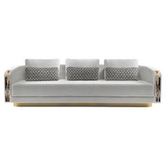 Sofá de tres plazas Afrodite de tela Belsuede, cuerno y madera by Arcahorn