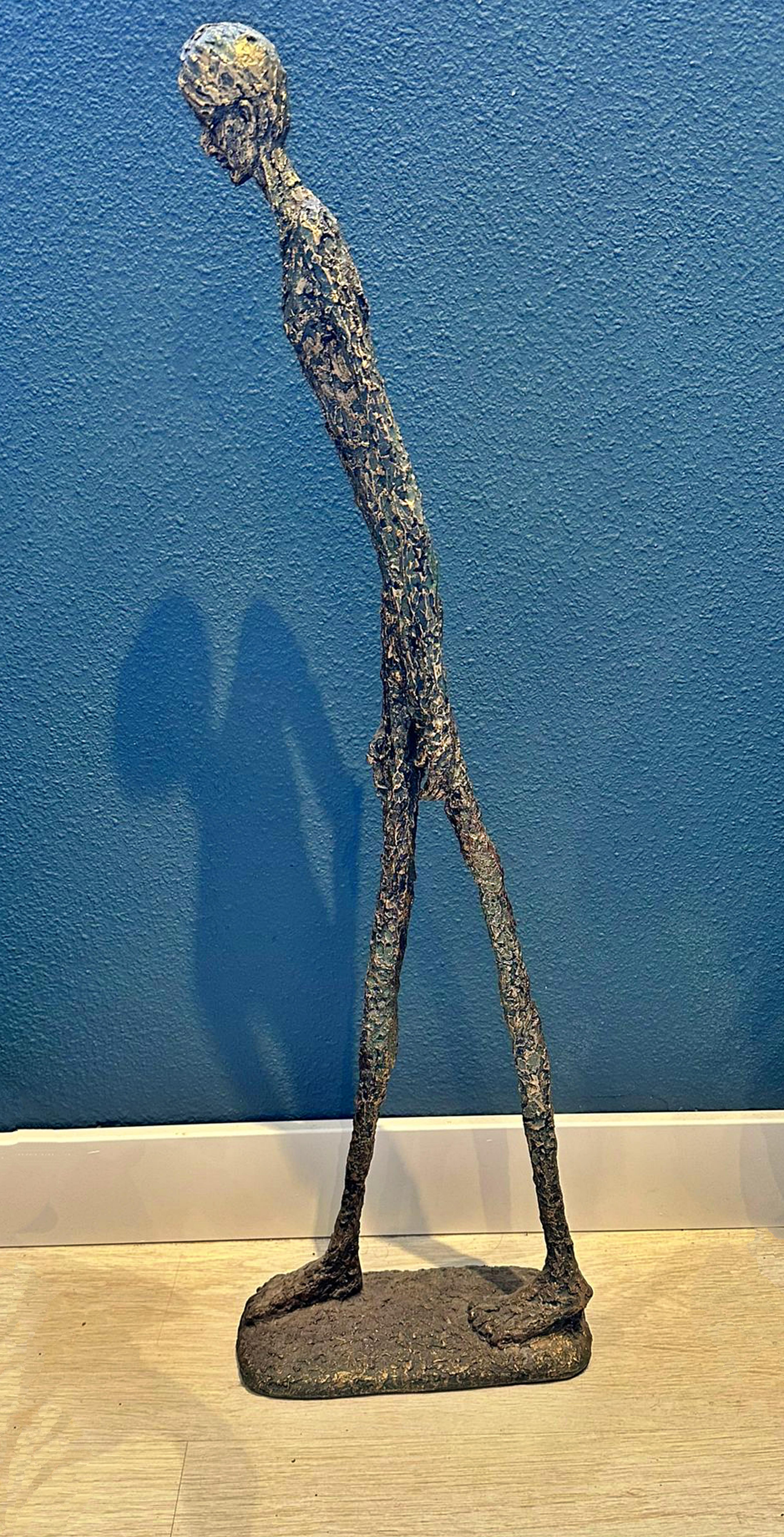 Nach Alberto Giacometti-Skulptur „Der gehende Mann“, 20. Jahrhundert (Gips) im Angebot