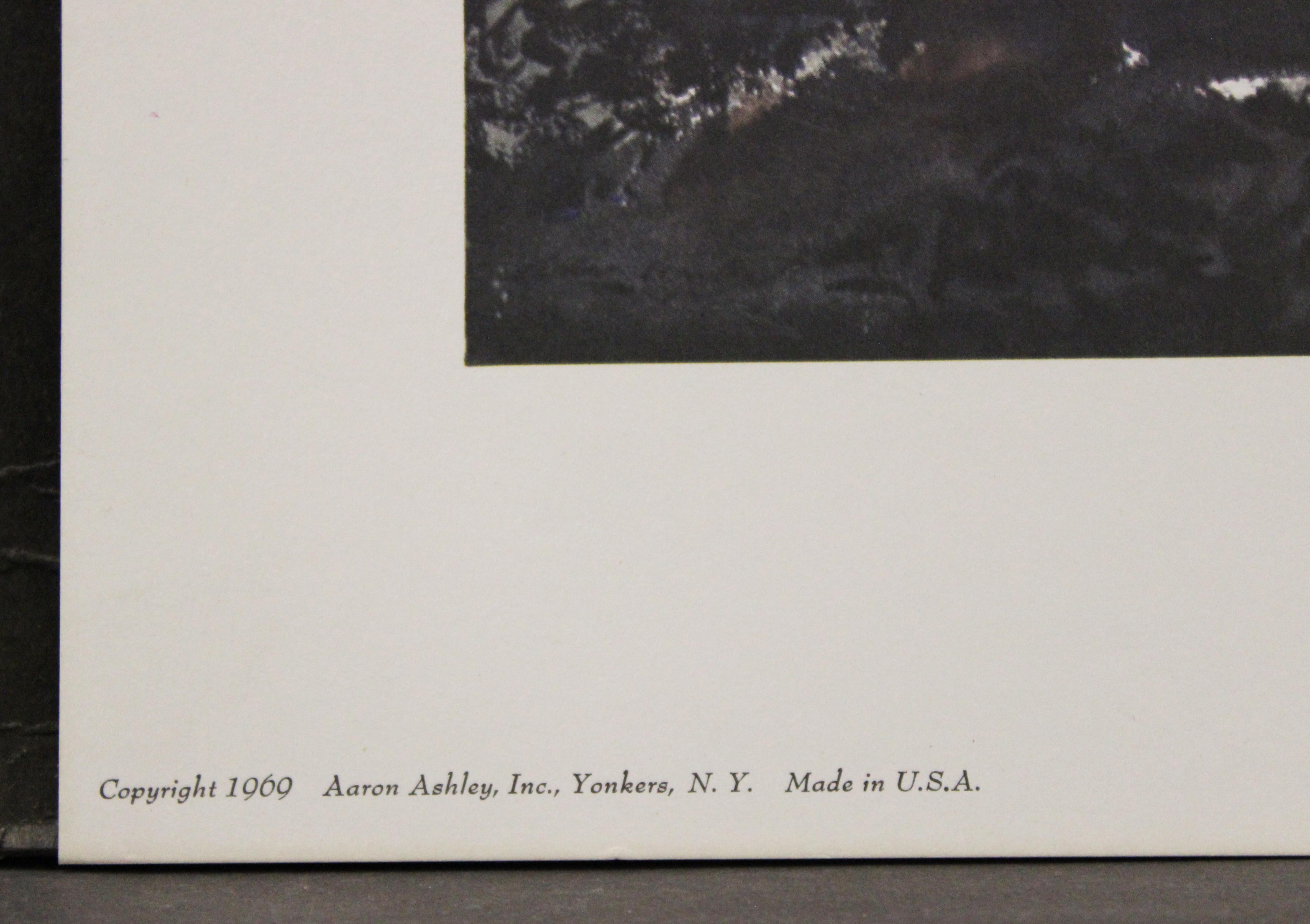 Kelp Ledge-Poster. Derechos de autor Aaron Ashley, Inc. - Landscape Print Gris de (after) Andrew Wyeth