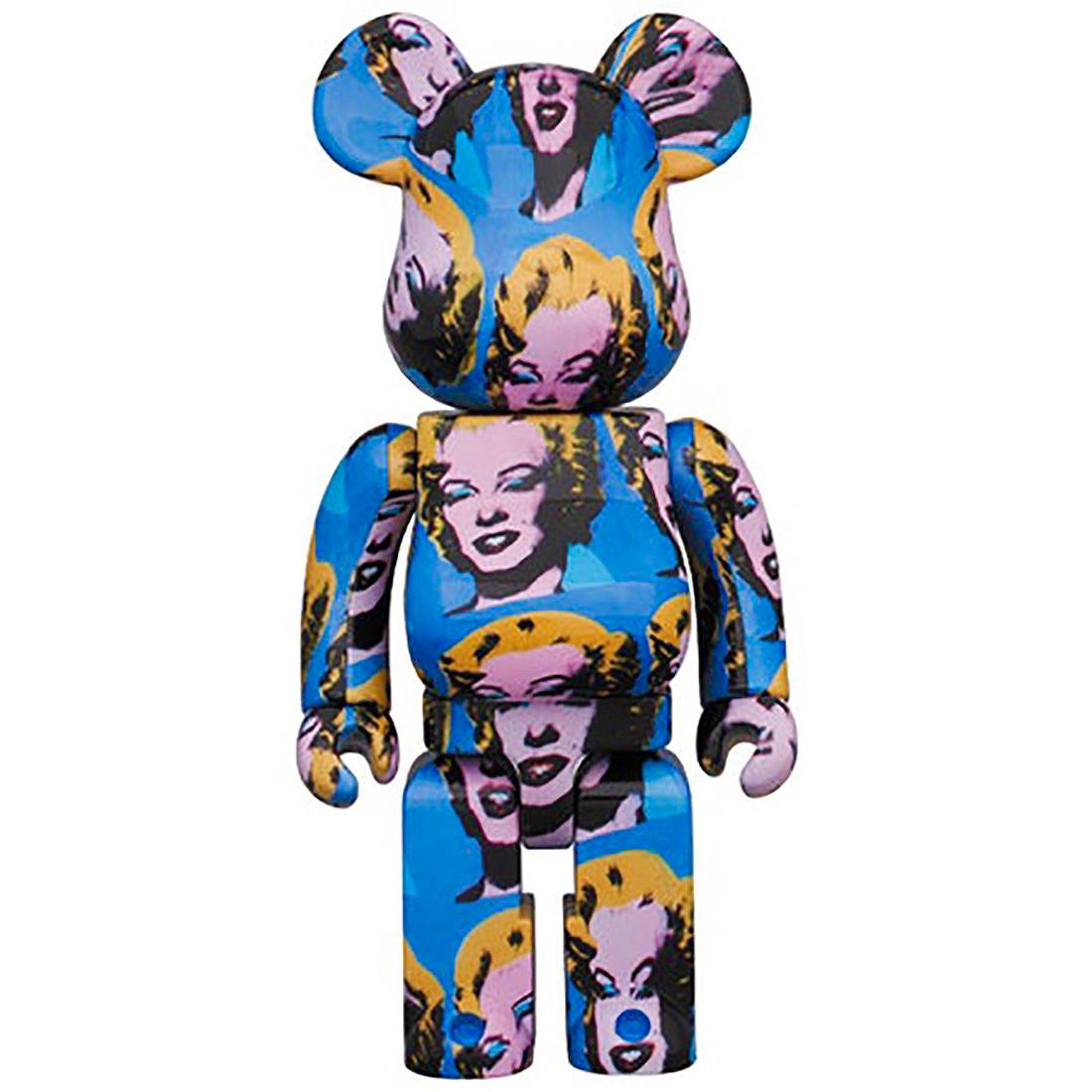 Be@rbrick x Andy Warhol Foundation "Marilyn" Vinyl Figuren: Satz von zwei (400% & 100%):
Andy Warhol (nach) Marilyn Sammlerstück, geschützt und lizenziert durch den Nachlass von Andy Warhol. Das gemeinsame Sammlerstück zeigt Warhols ikonische