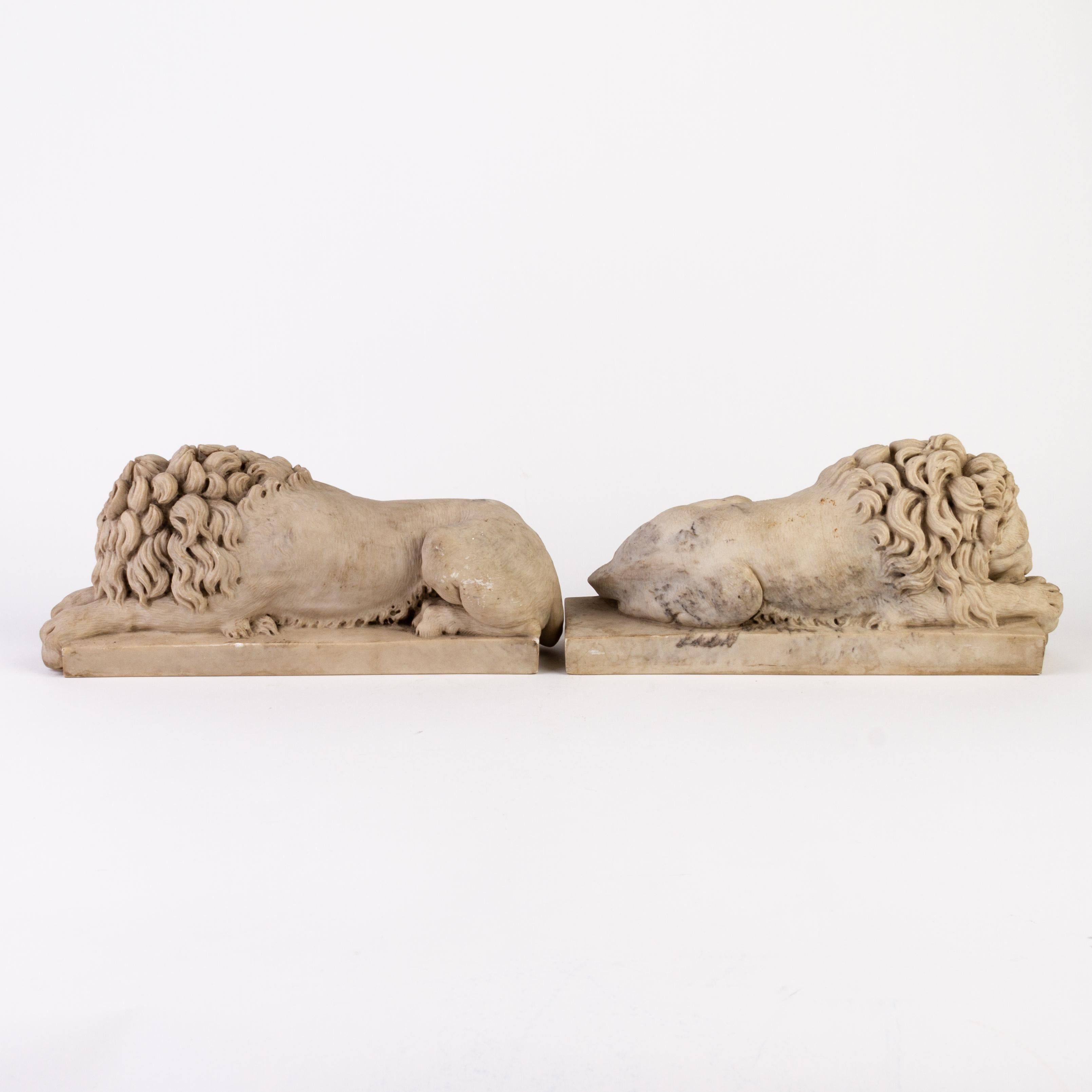 Hand-Carved After Antonio Canova (1757-1822) Pair of Sleeping Lions Sculptures 19th Century