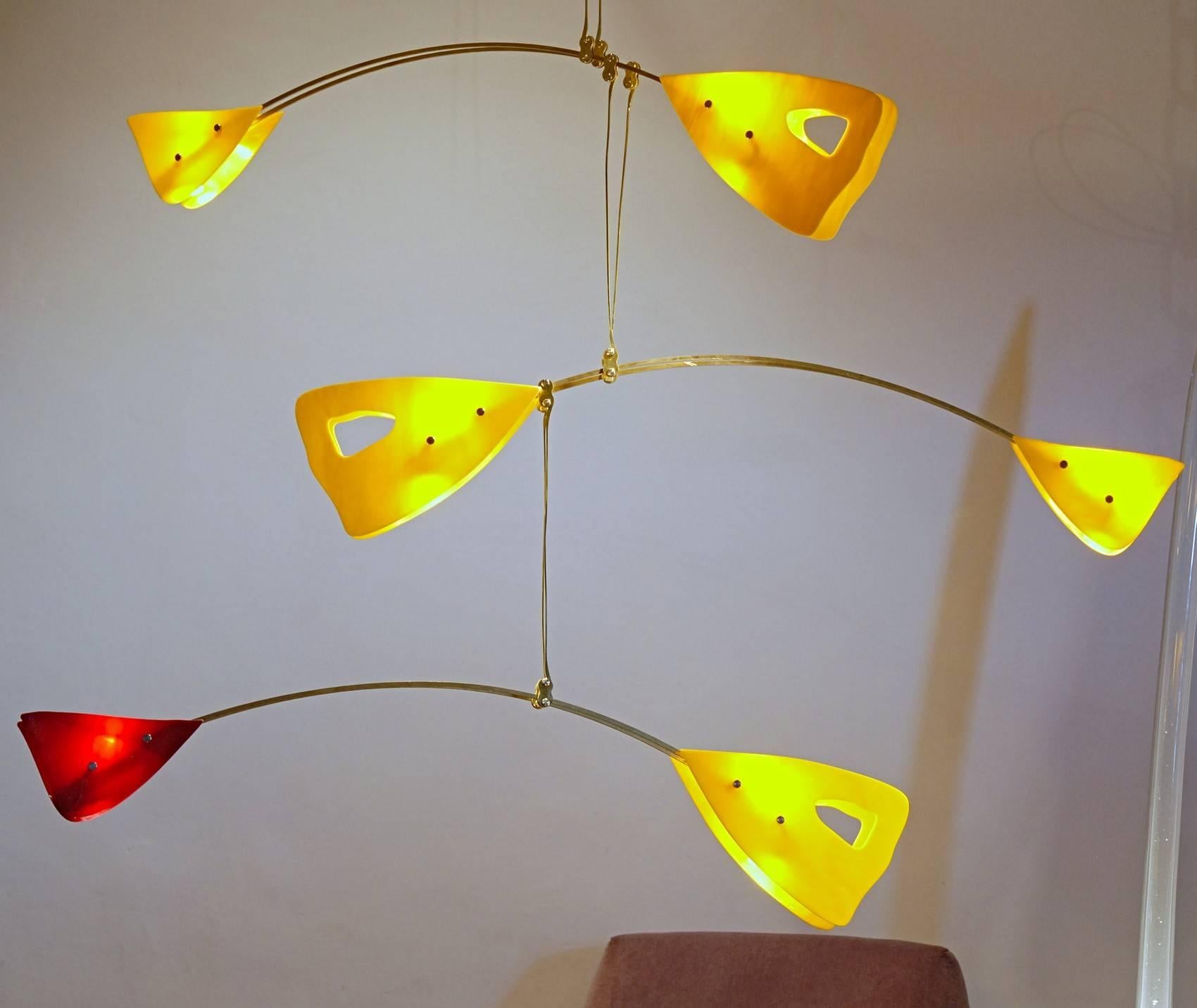 Mid-Century Modern CINETICO Murano Glass Brass Mobile Chandelier Red and Yellow Glass Elements For Sale