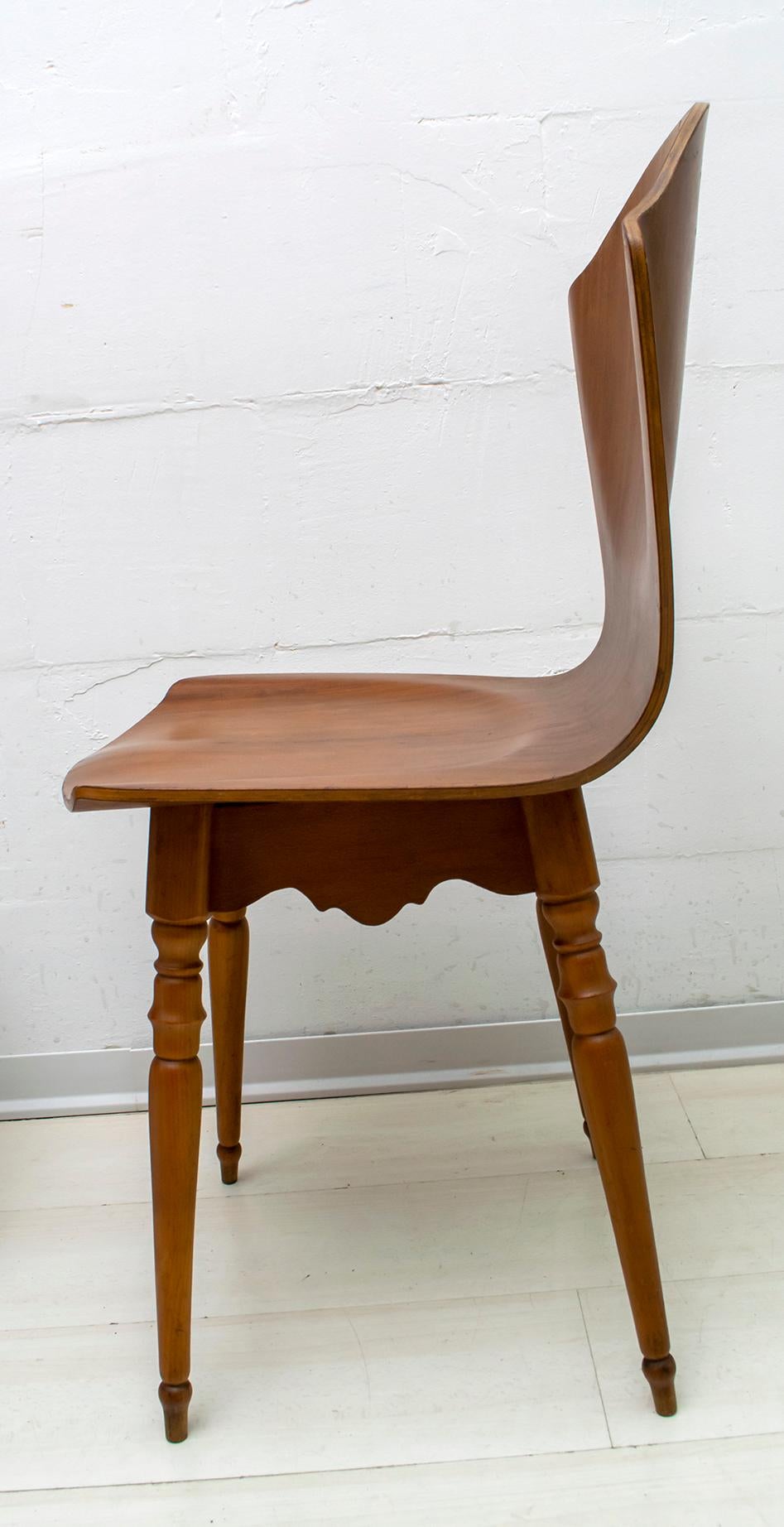 After Carlo Ratti Mid-Century Modern Italian Bentwood Chairs, 1950s For Sale 4