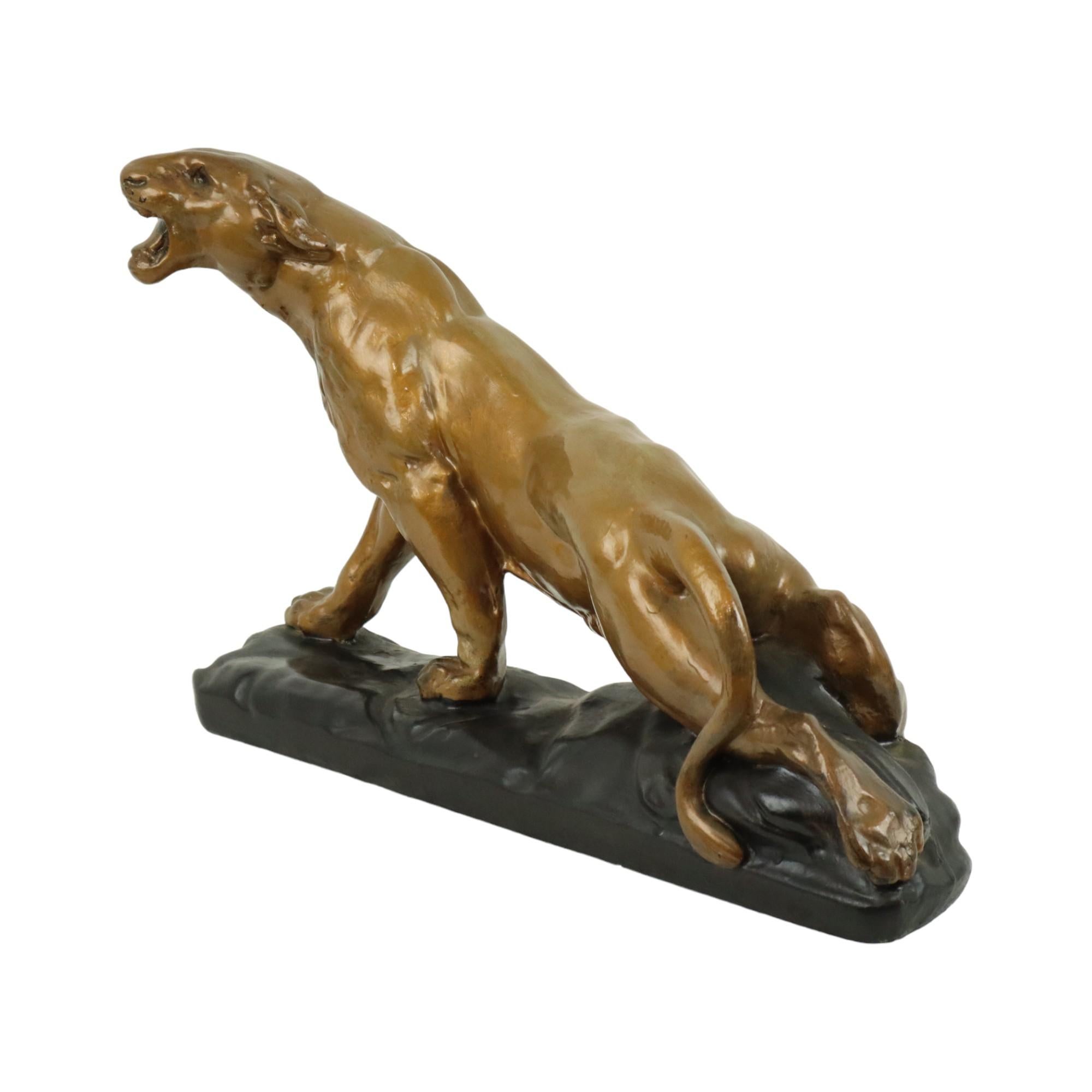 Français D'après Charles Valton Image Lionne blessée Bronze Patina Plâtre en vente