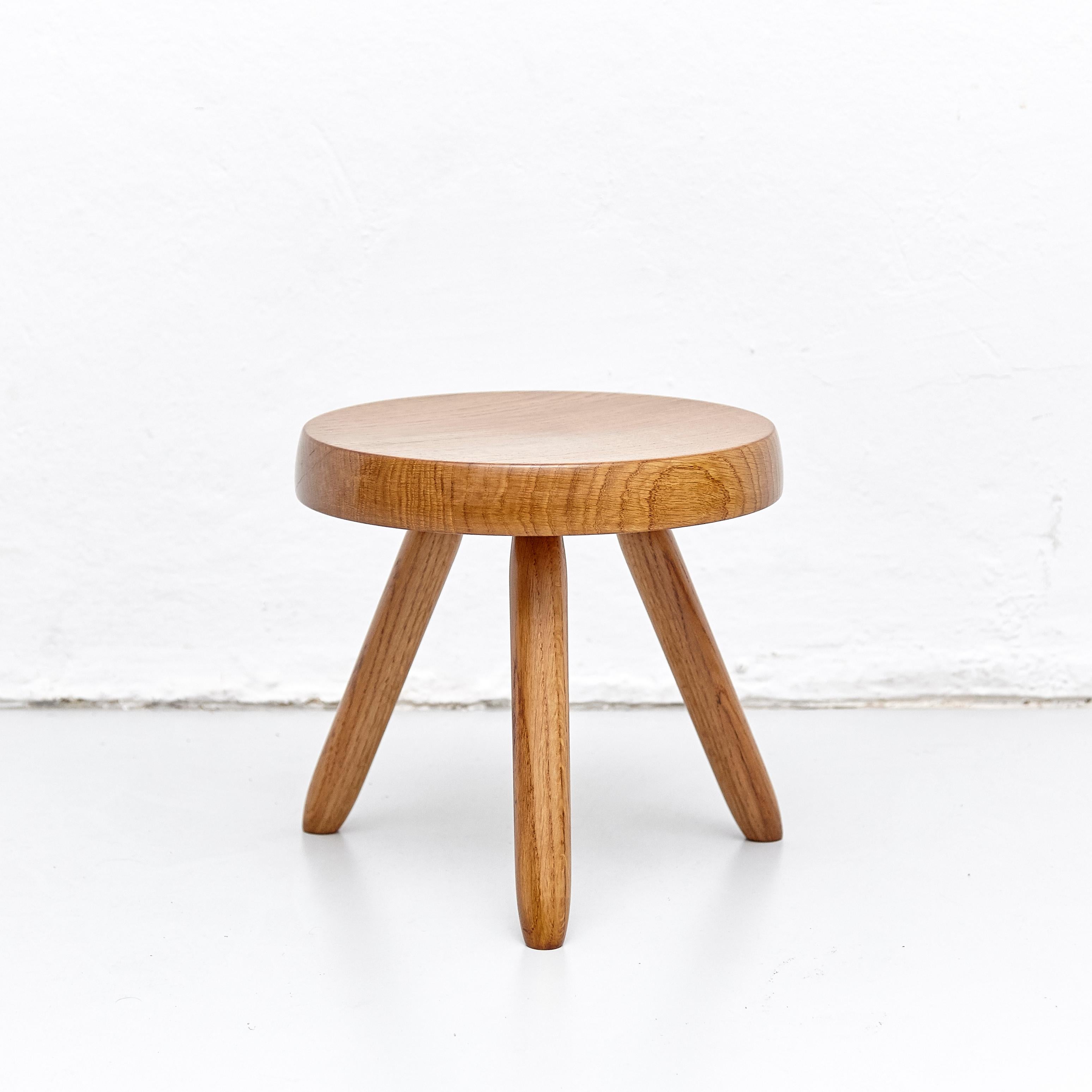 After Charlotte Perriand, Mid-Century Modern Wood Stool In Good Condition In Barcelona, Barcelona