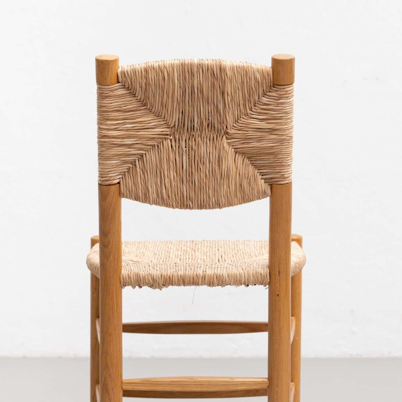 Charlotte Perriand N.19 Stuhl, Holz-Rattan, Mid-Century Modern im Angebot 4