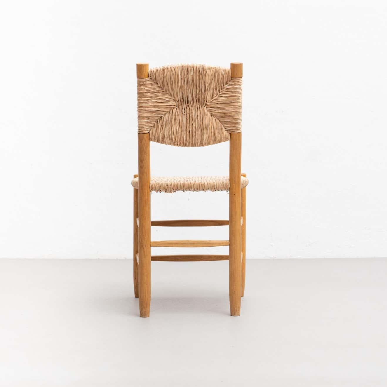 Charlotte Perriand N.19 Stuhl, Holz-Rattan, Mid-Century Modern im Angebot 5