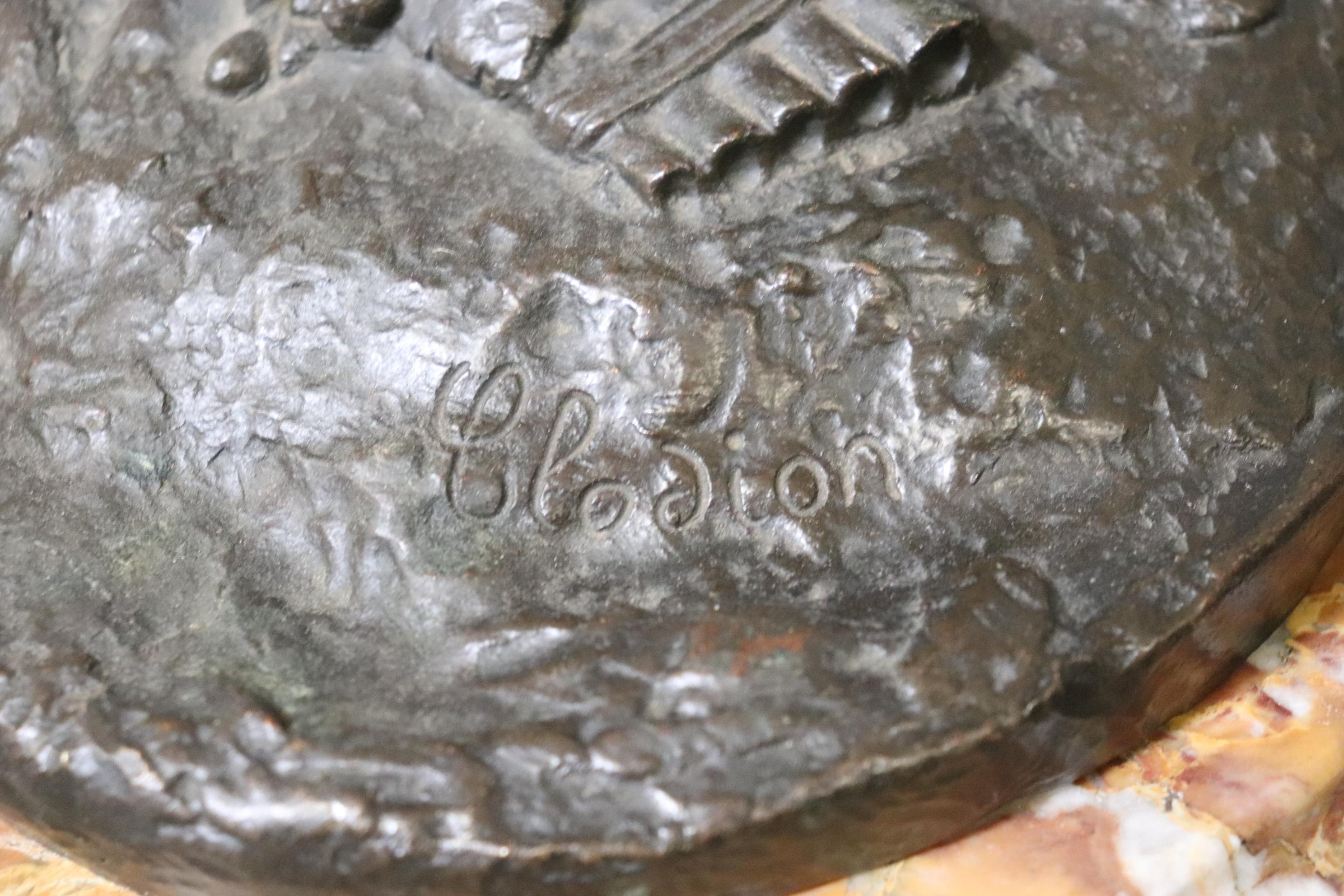 Sculpture en bronze signée de Clodion intitulée « Bacchae and Cupidon ».  en vente 2