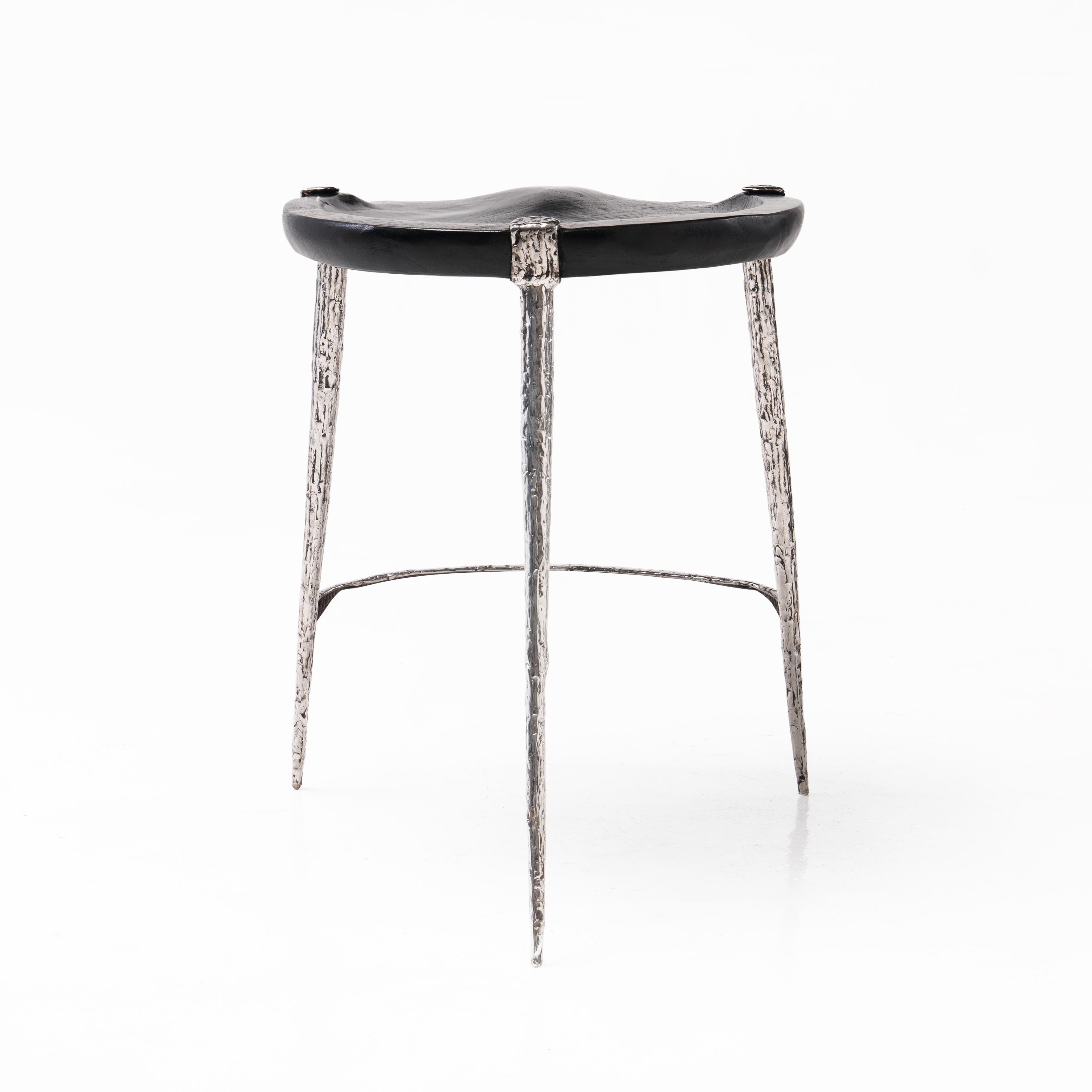 Organique Après l'Eden • Tabouret de comptoir en teck oxydé et acier inoxydable par Odditi en vente