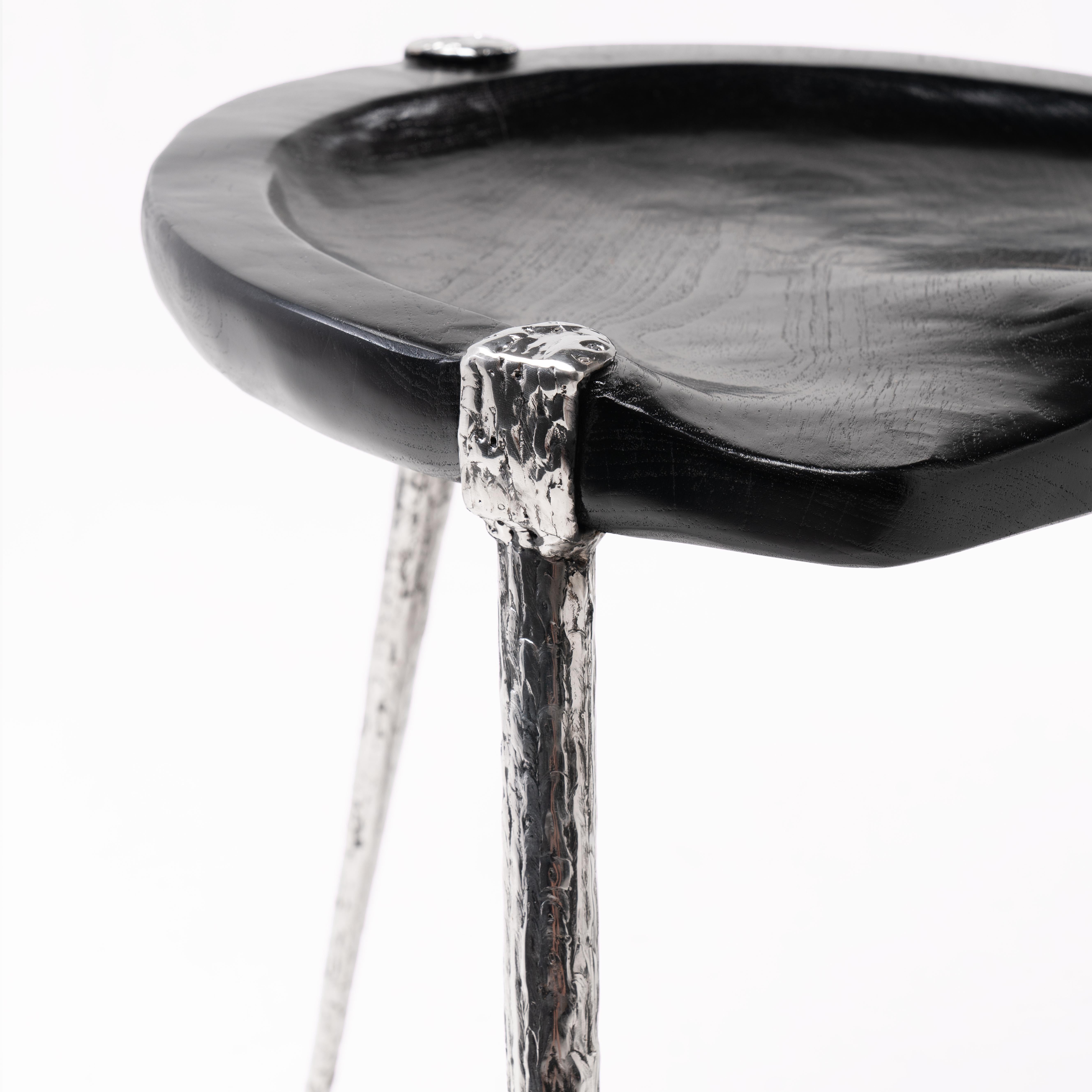 Sculpté à la main Après l'Eden • Tabouret de comptoir en teck oxydé et acier inoxydable par Odditi en vente