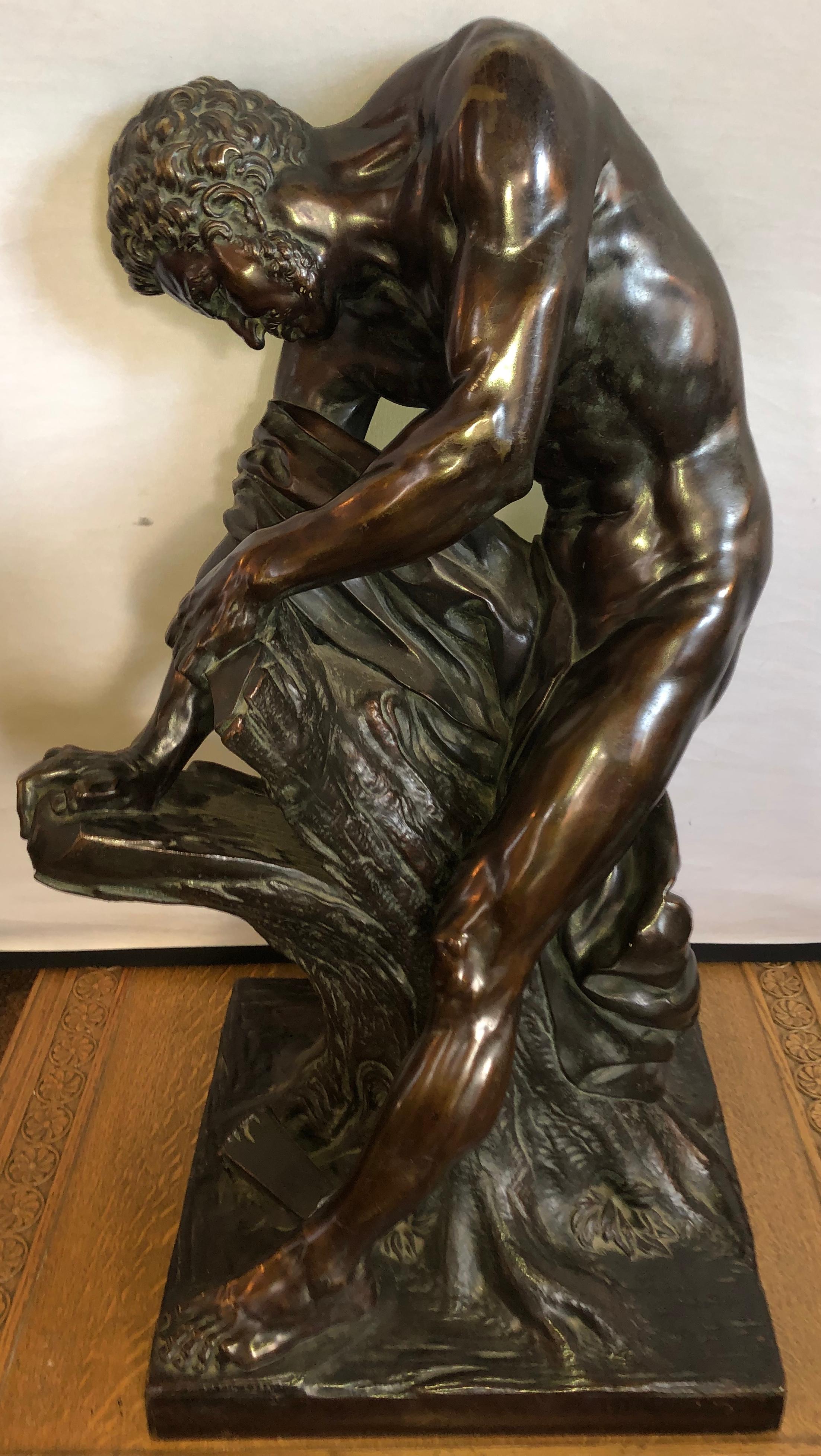 Große Bronzefigur von Milo De Croton aus dem 19. Jahrhundert, nach Edme Dumont (Neoklassisch)