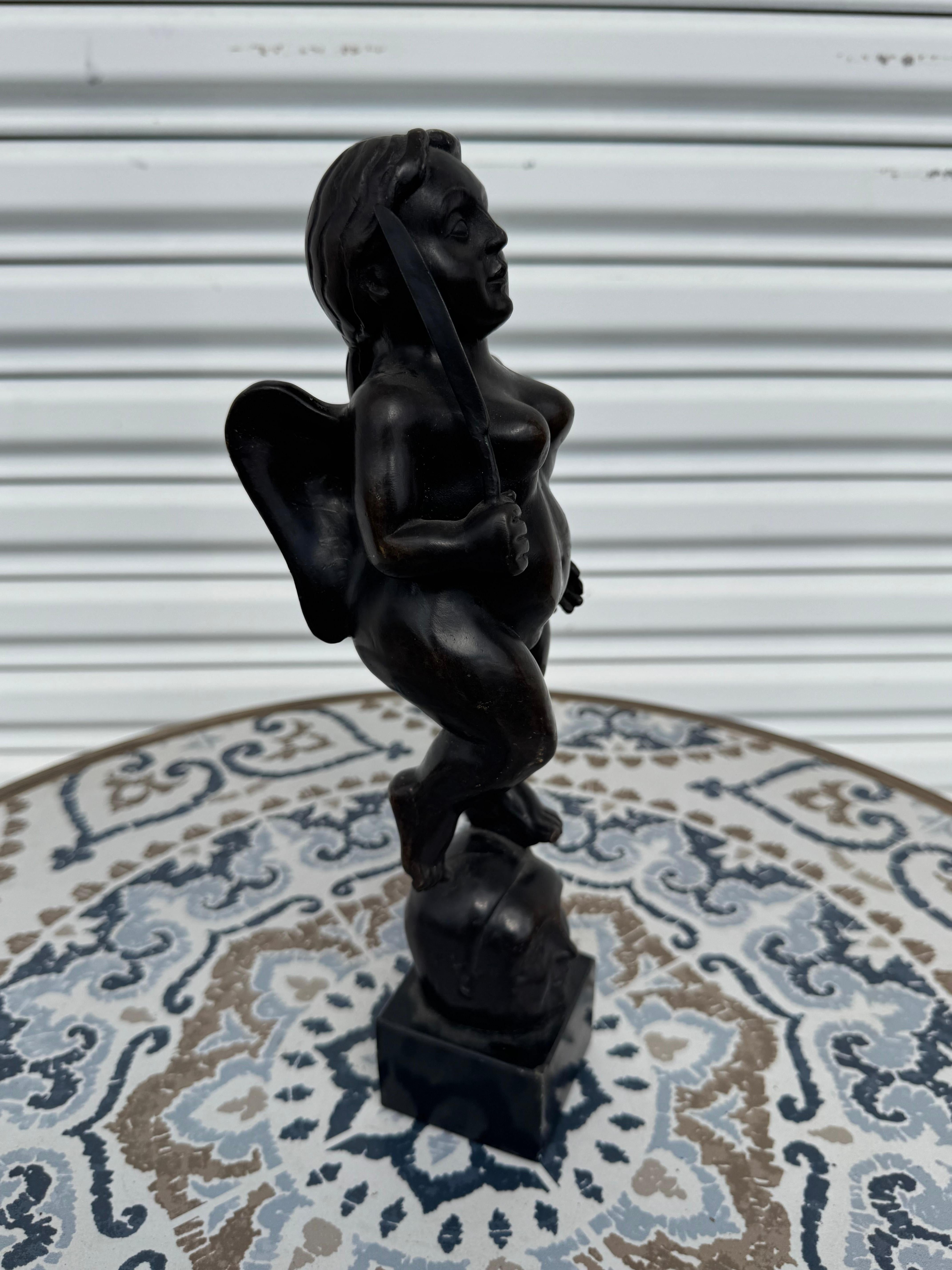 20ième siècle D'après Fernando Botero Sculpture en bronze pleine figure de 14,5 pouces en vente