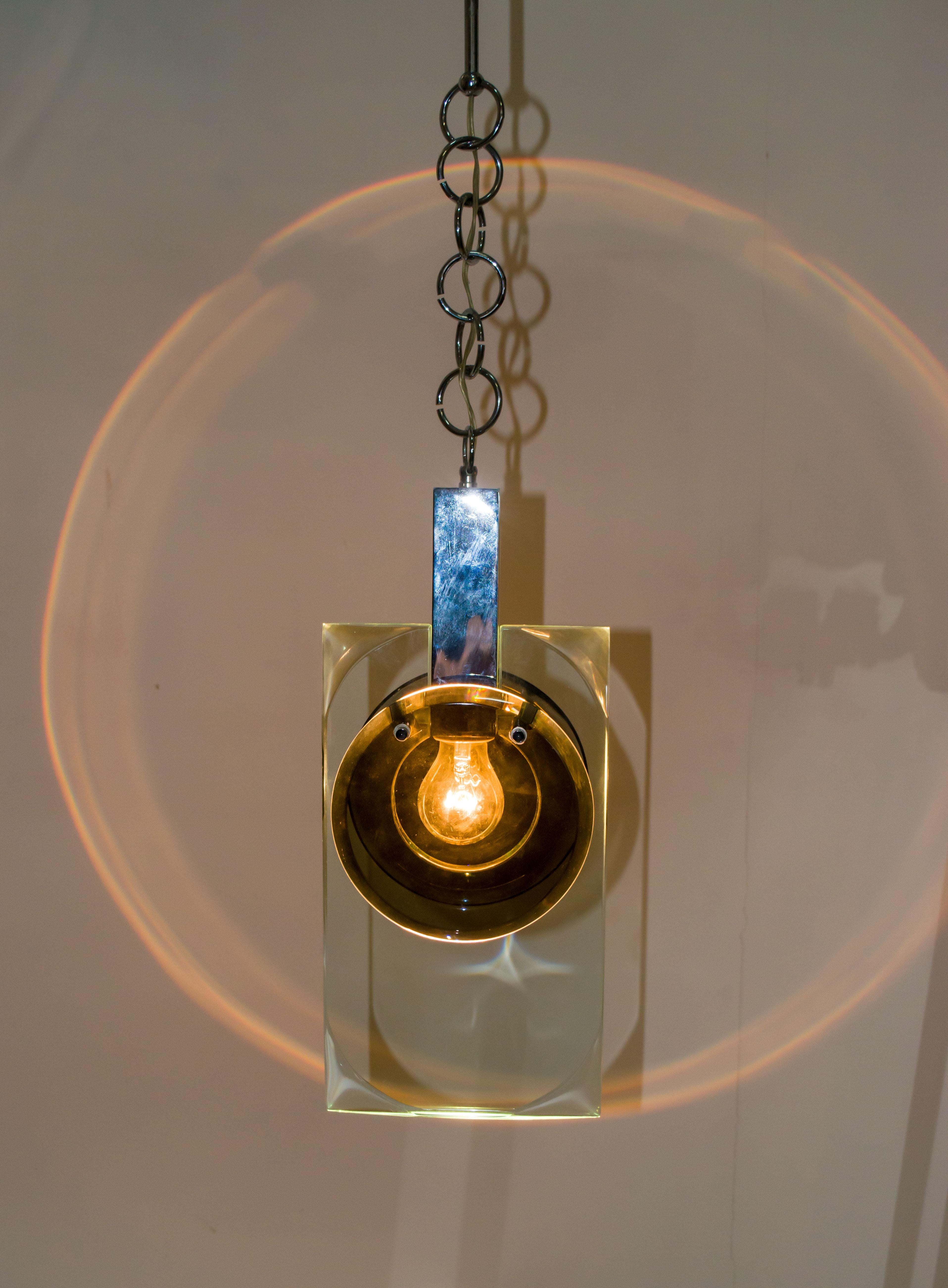 After Fontana Mid-Century Modern Italian Crystal Pendant Light, 1960s For Sale 1